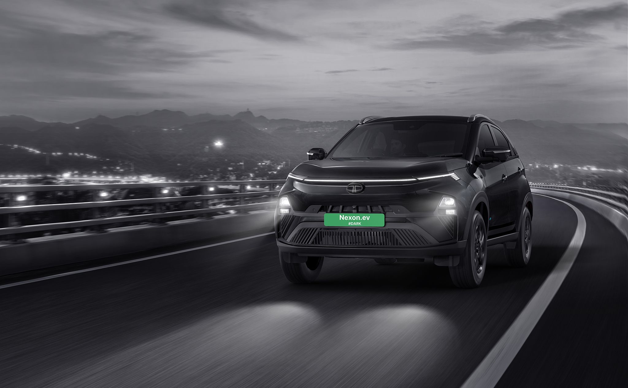2048x1265 Dark Edition launched for Tata's entire SUV range