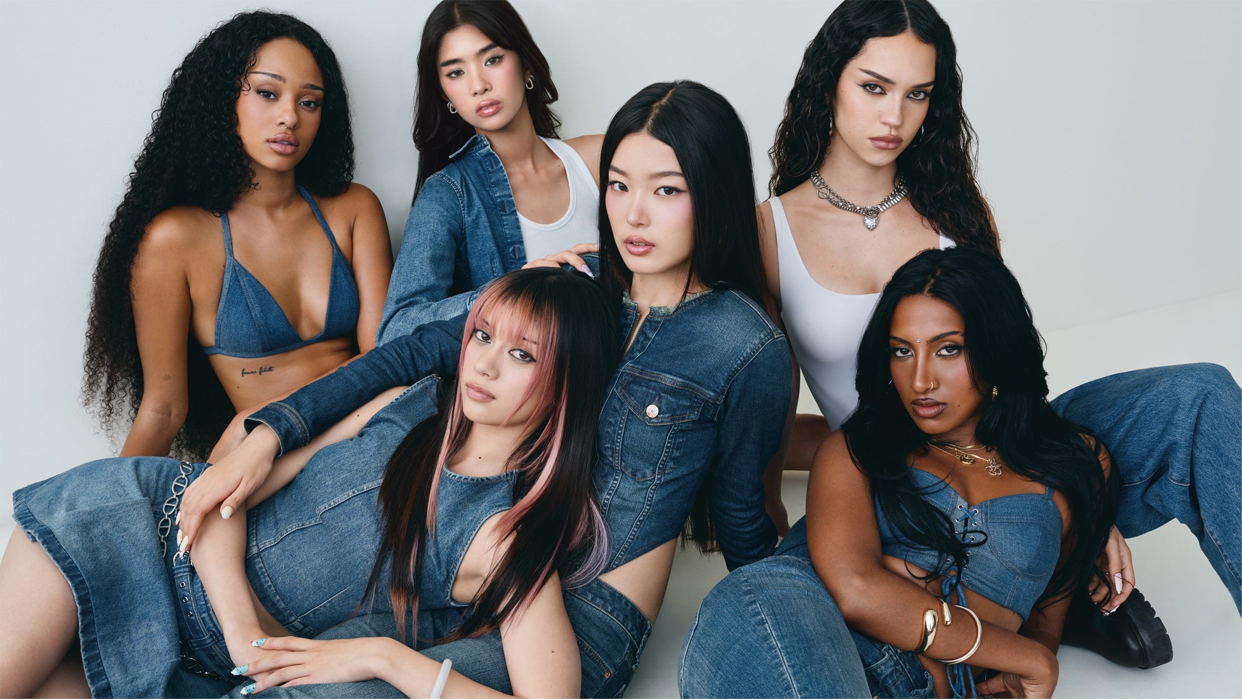 2512x1413 Katseye On Their New 2000s Inspired Gap Denim Campaign