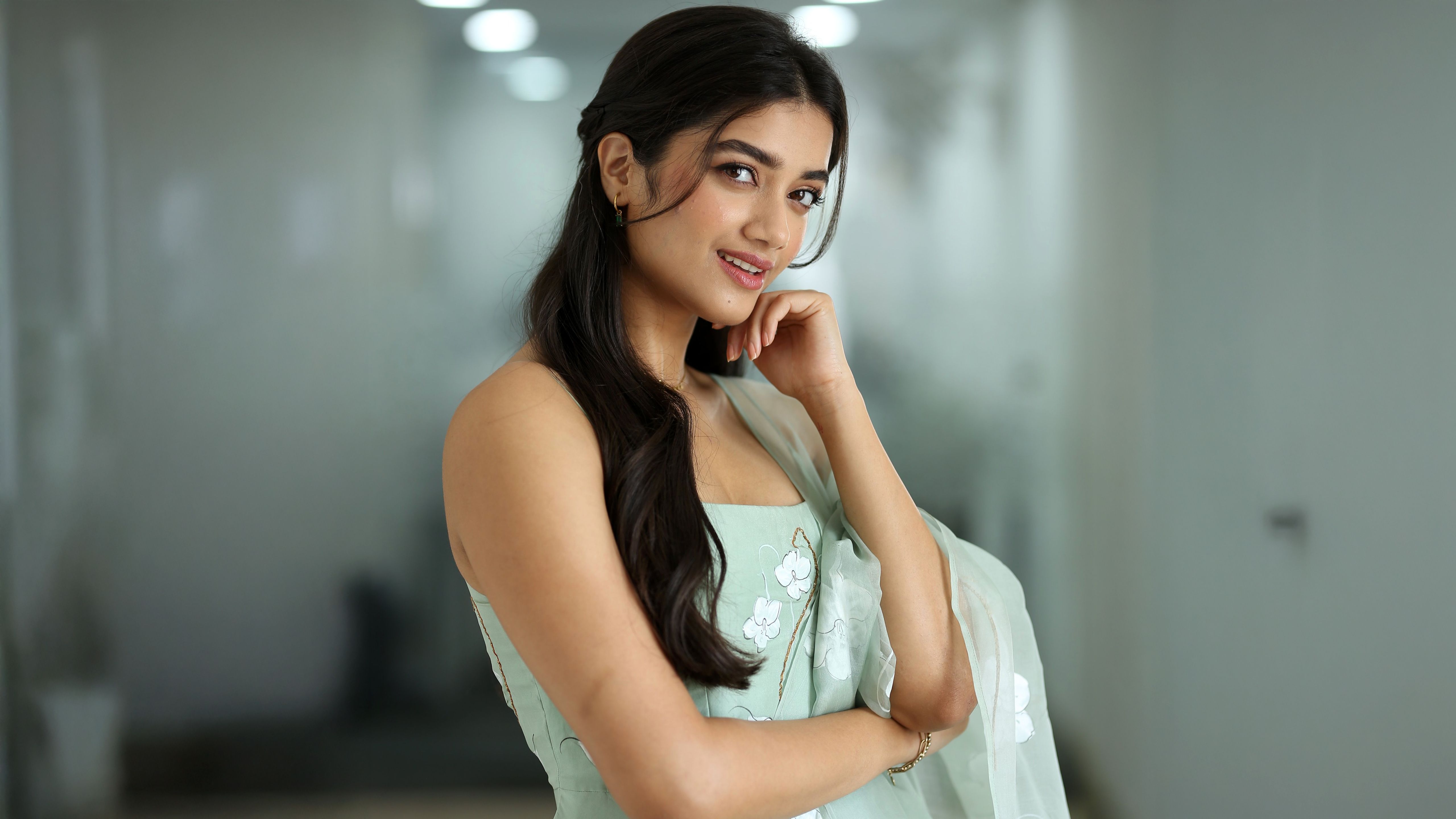 5120x2880 Bhagyashri Borse Wallpaper 4K, 5K, Indian actress