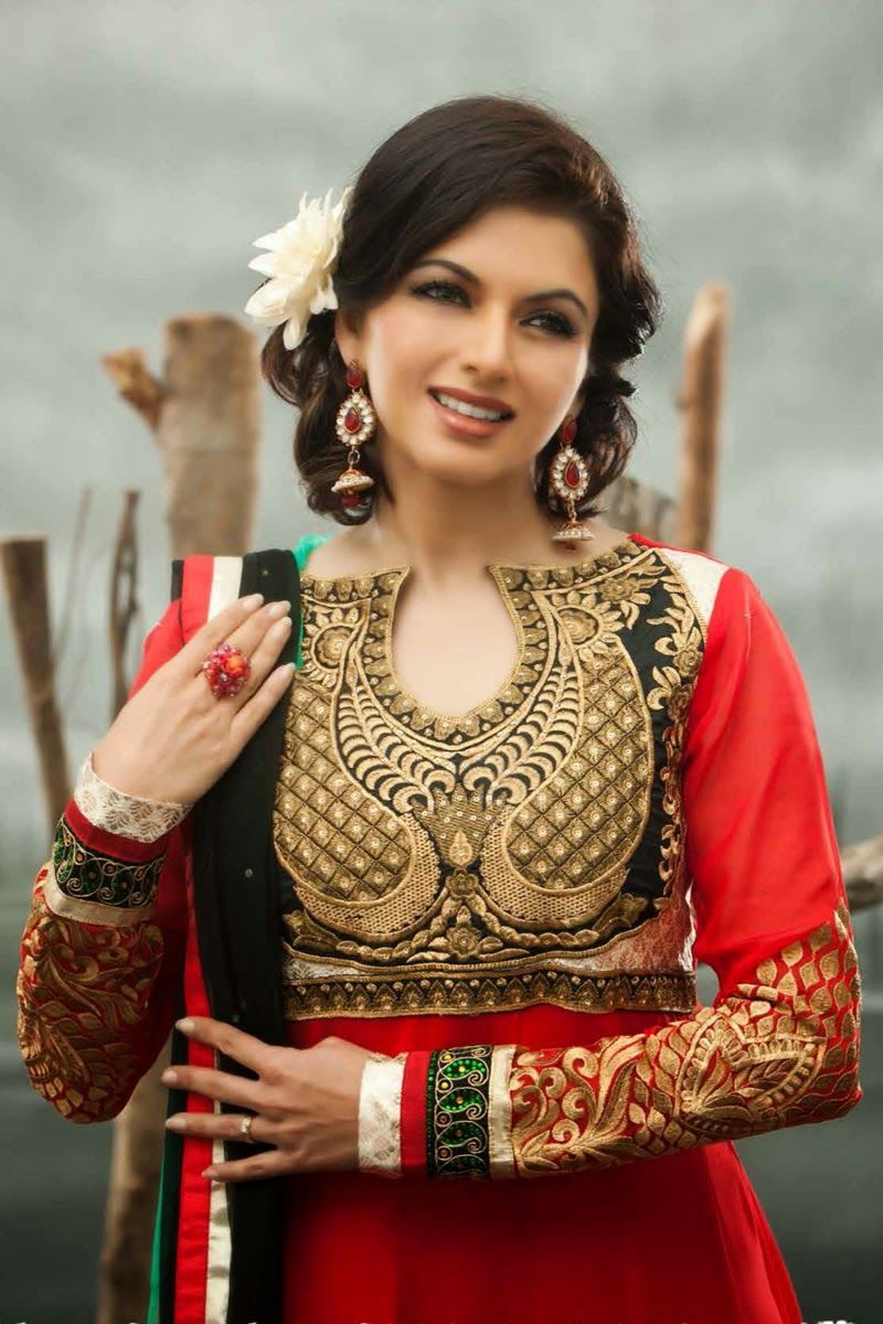 800x1200 Bhagyashree Wallpaper
