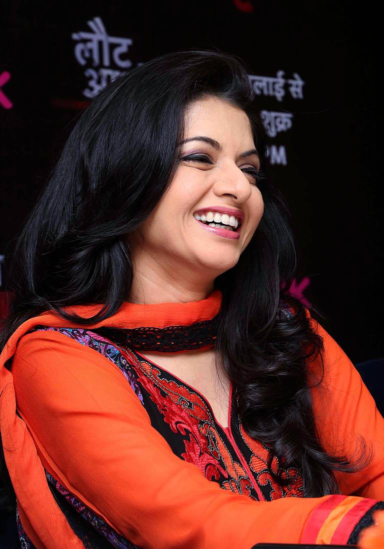768x1097 FREE ALL HD WALLPAPERS DOWNLOAD: Beautiful Bhagyashree Patwardhan Wallpaper Free Download