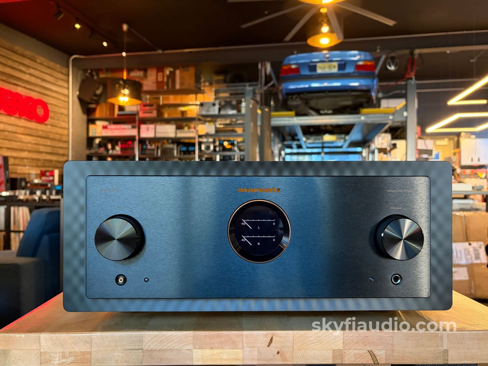 1600x1200 Marantz Model 10 Integrated Amplifier Refurbished (B Stock)