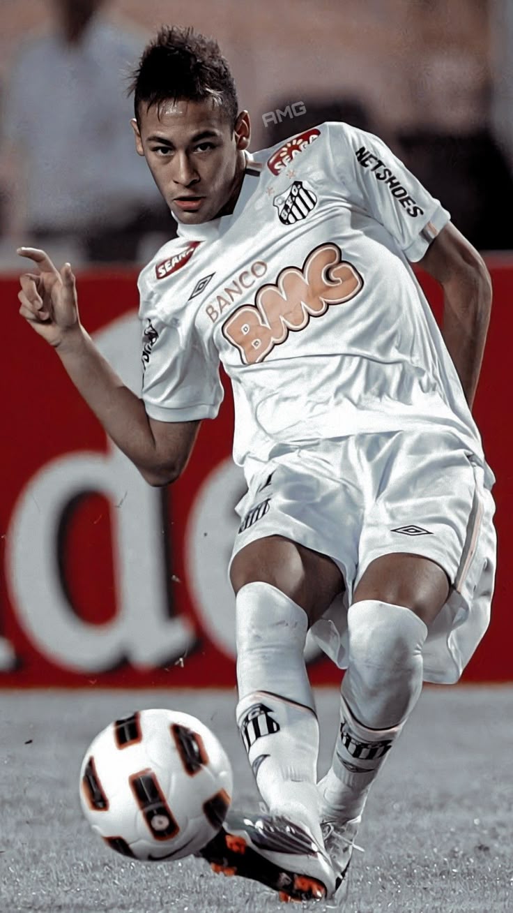 736x1308 Neymar 2011