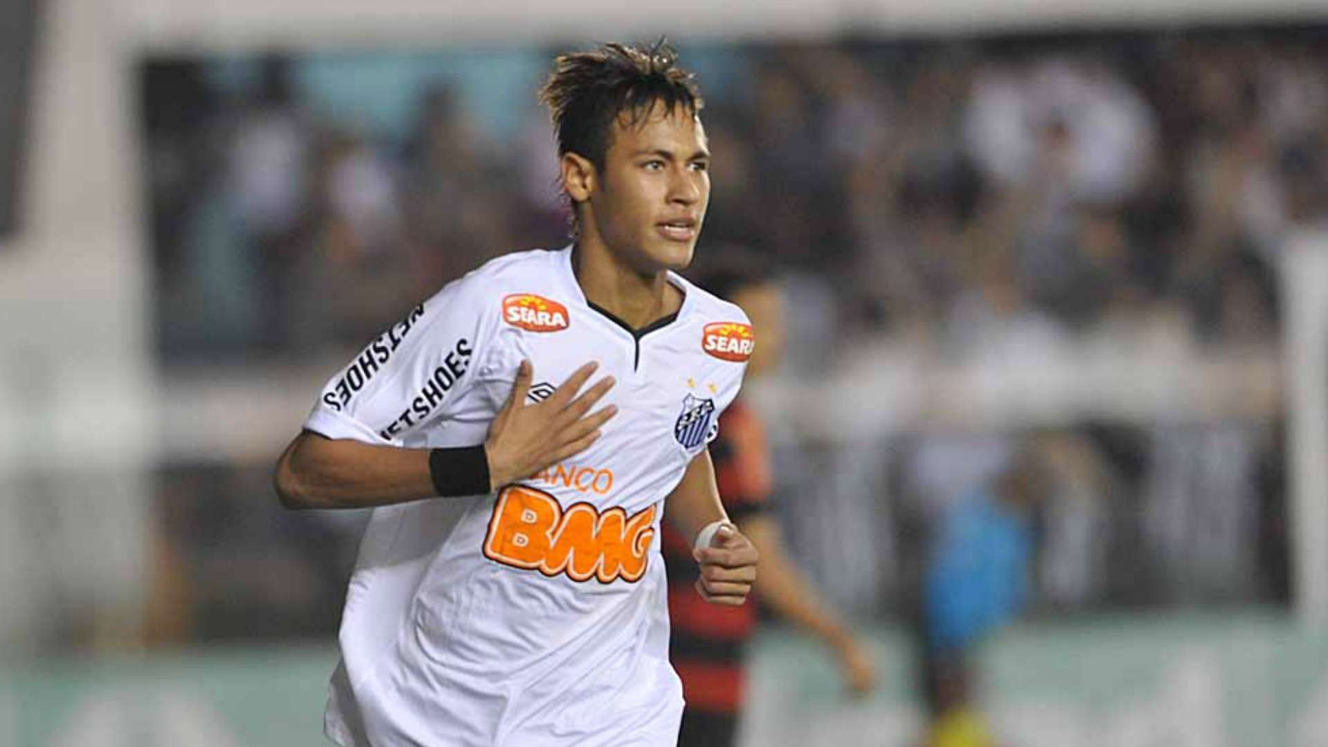 1920x1080 Neymar posta foto com camisa do Santos e parte da torcida protesta. Goal.com Brasil