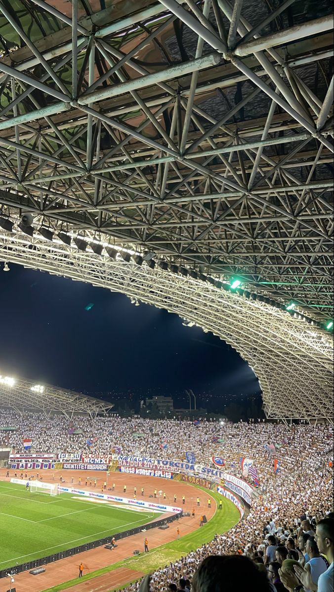 676x1200 HAJDUK SPLIT WALLPAPER ⚽️