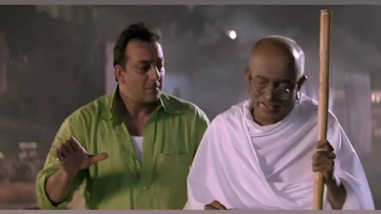 1280x720 Sanjay Dutt celebrates 'Gandhigiri', shares a scene from 'Lage Raho Munna Bhai'. Hindi Movie News of India