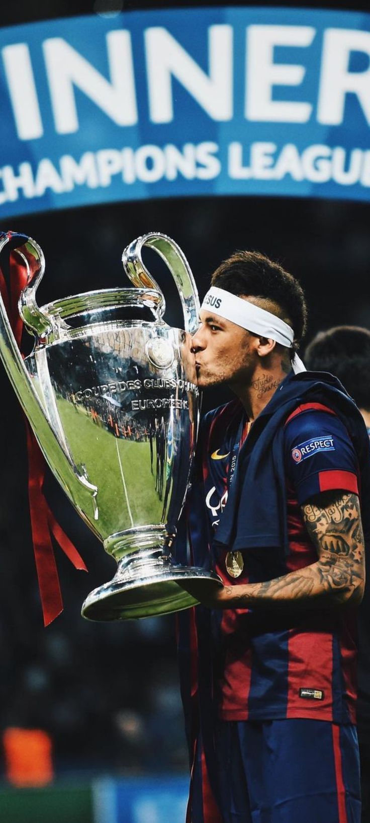 736x1635 Neymar Jr