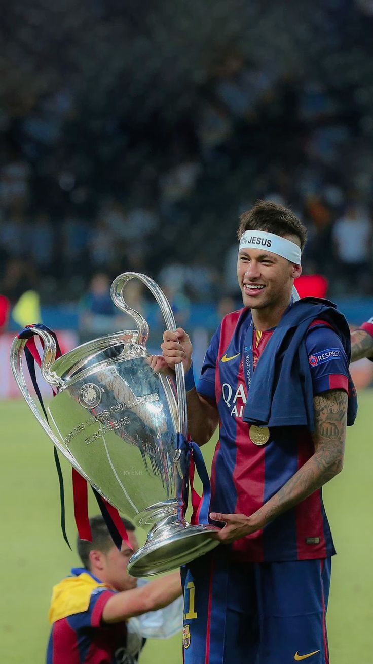 736x1308 Neymar with the Champions League Trophy 4k Wallpaper
