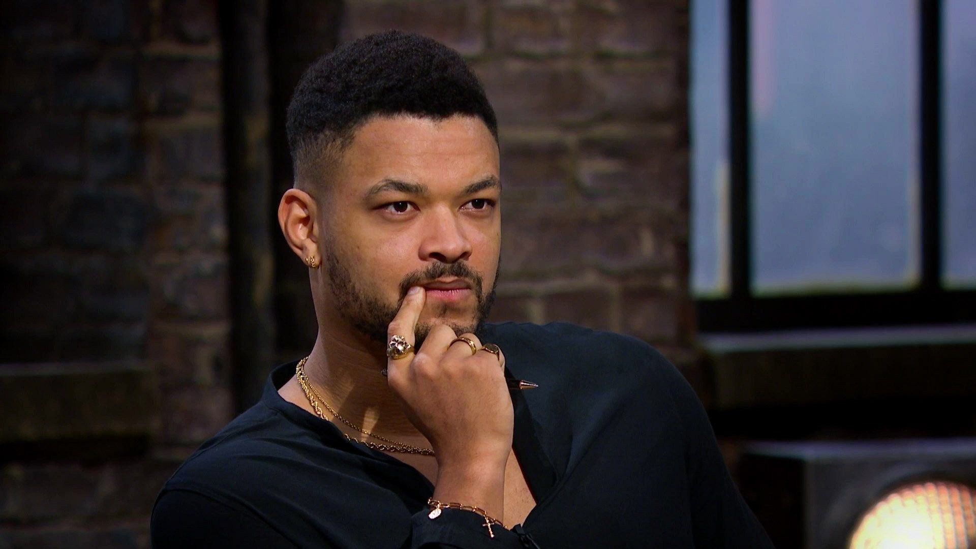 1920x1080 Dragons Den: Steven Bartlett offers spare room to a Ukrainian family