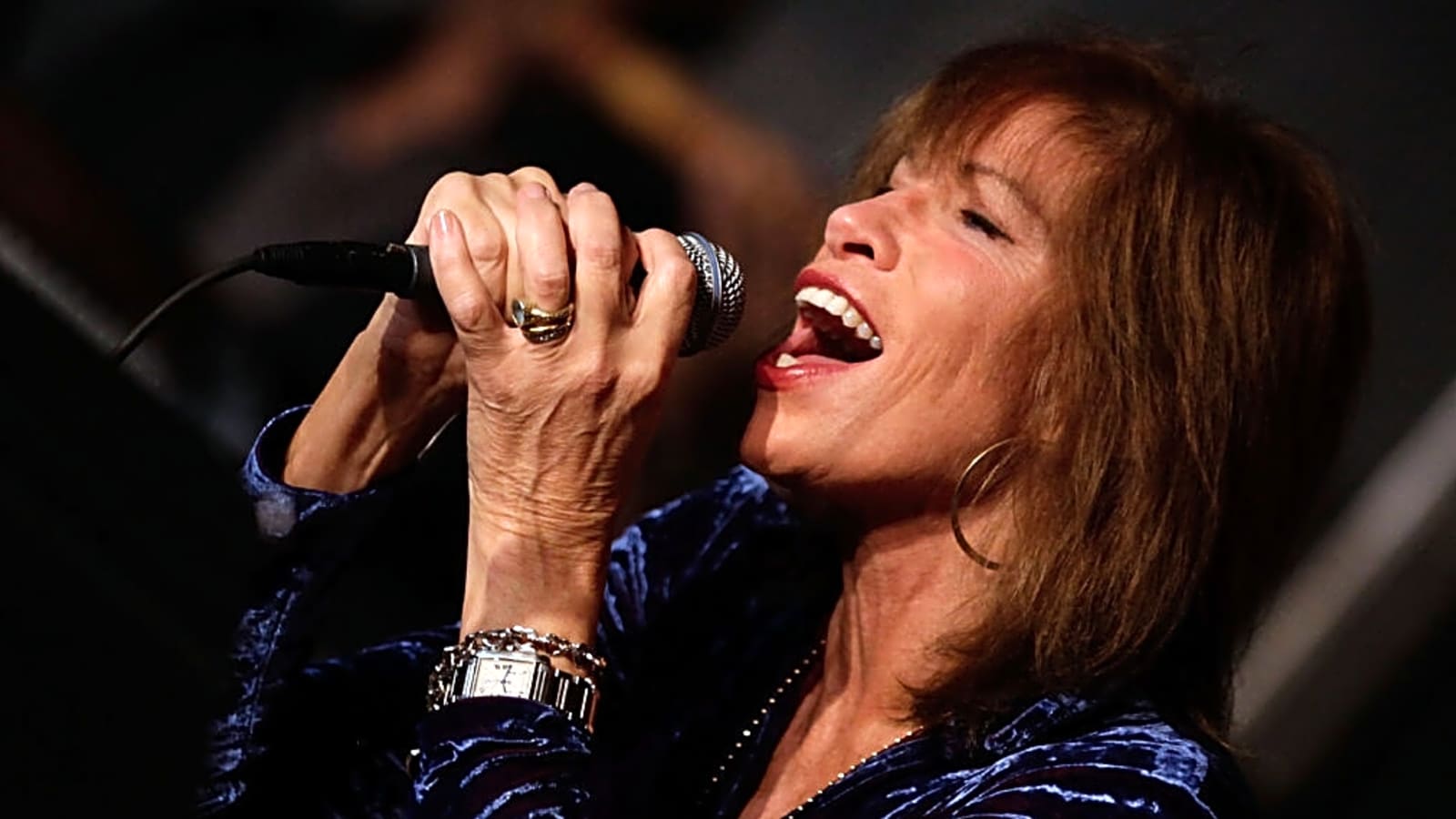 1600x900 Carly Simon Reveals Parkinson's & Cancer Diagnoses: 'I Have Not Stopped Living'