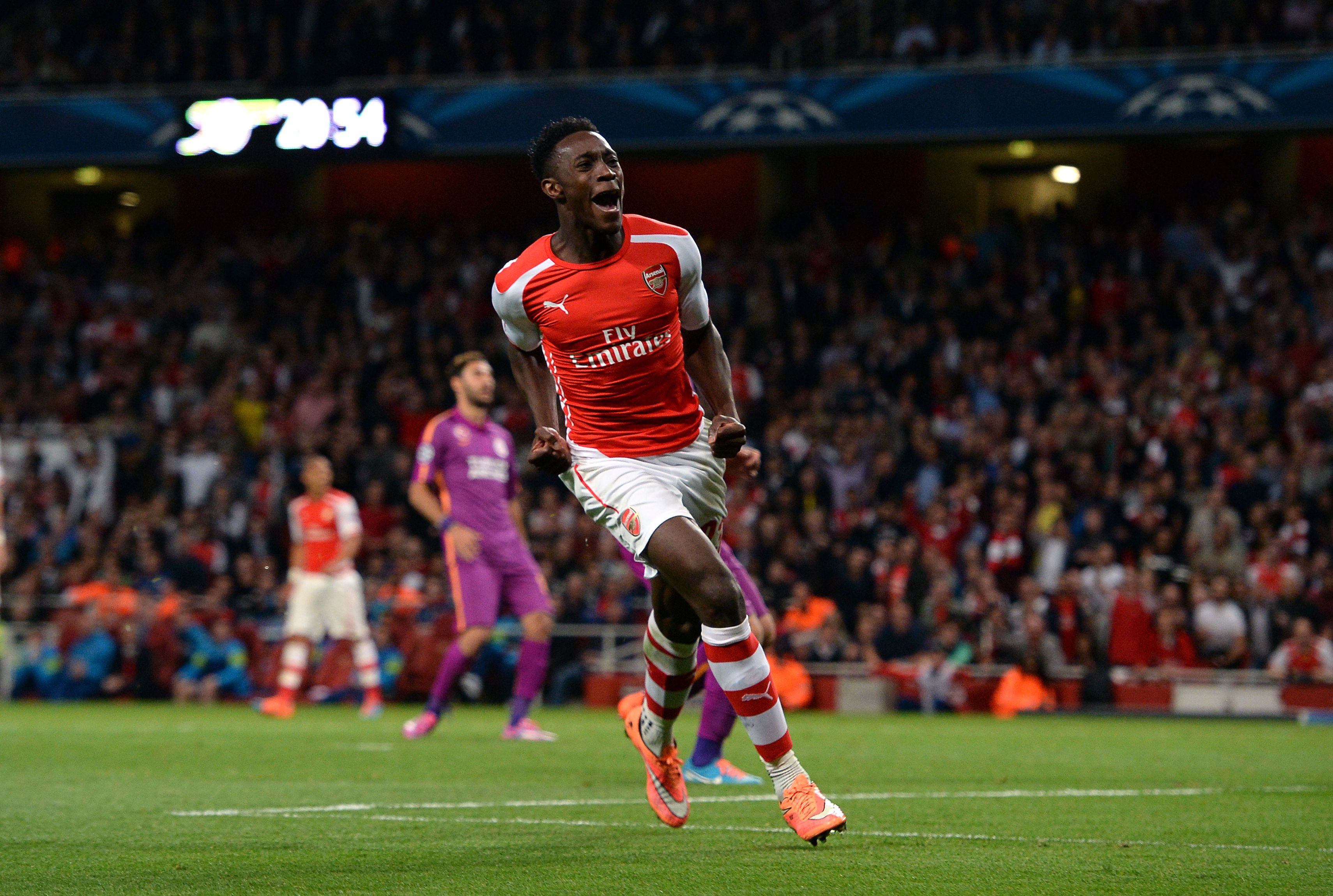 3420x2300 Danny Welbeck. How good?