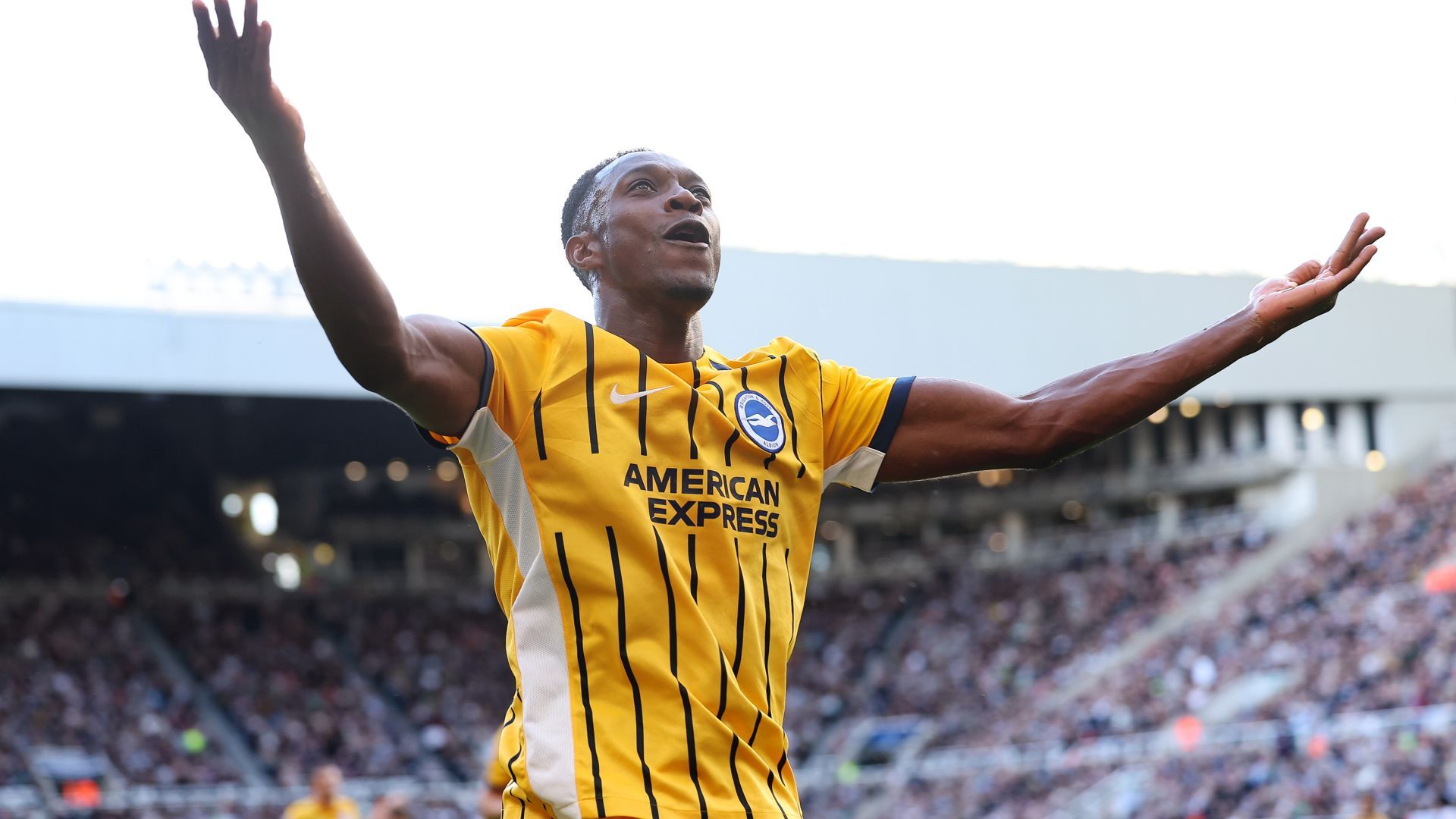 1920x1080 Newcastle 0 Brighton 1: Danny Welbeck scores winner before he is stretchered off needing oxygen in worrying scenes