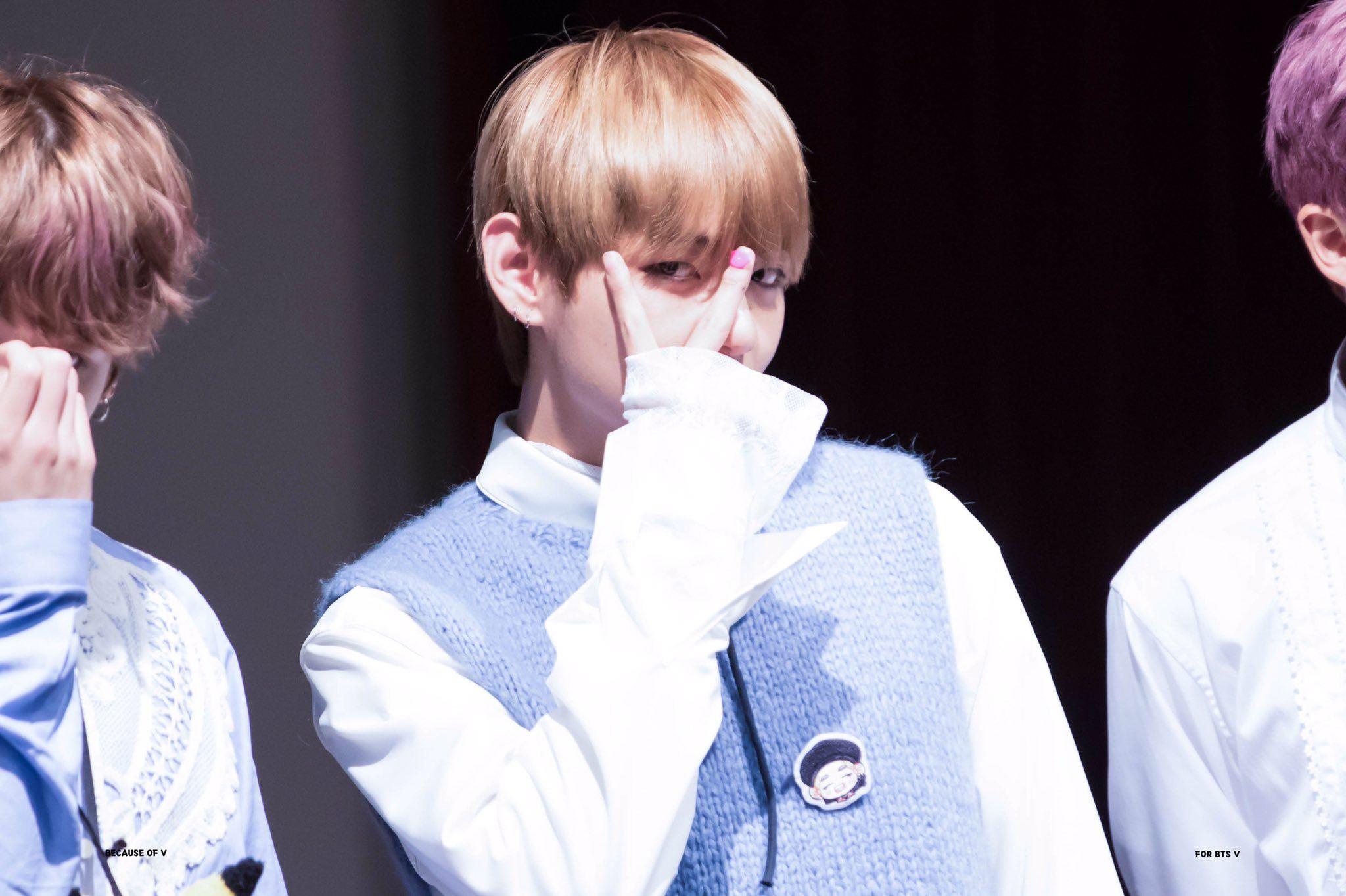 2048x1364 V (Kim Taehyung) Wallpaper KPOP Image Board