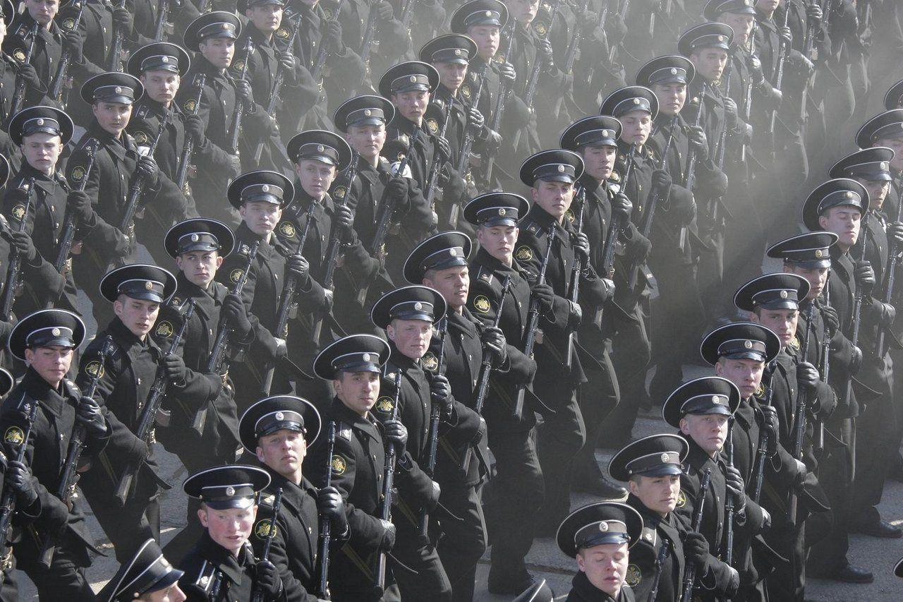 1280x853 Russian Navy Soldiers Parade