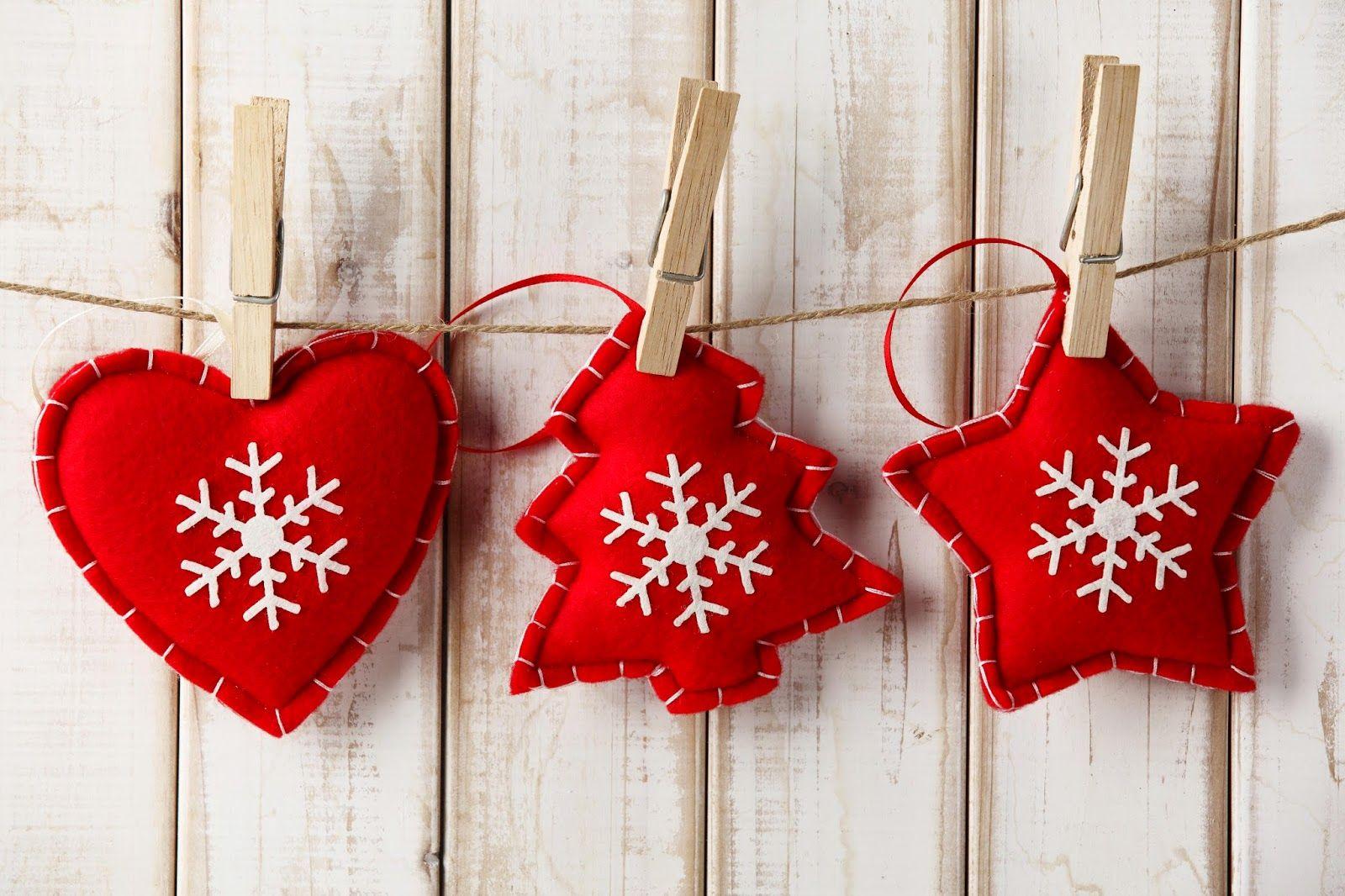 1600x1066 Christmas Love Wallpaper