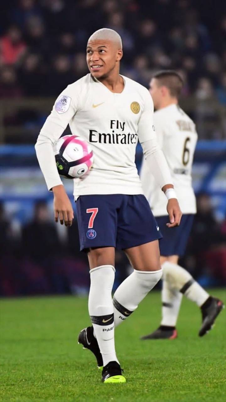 720x1280 Mbappe 2020 Wallpaper