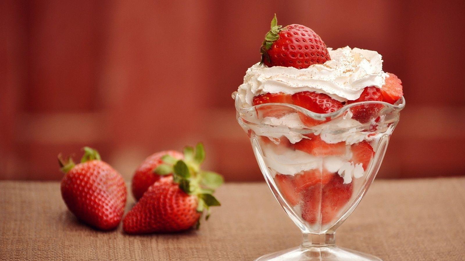 1600x900 Strawberry Dessert wallpaperx900