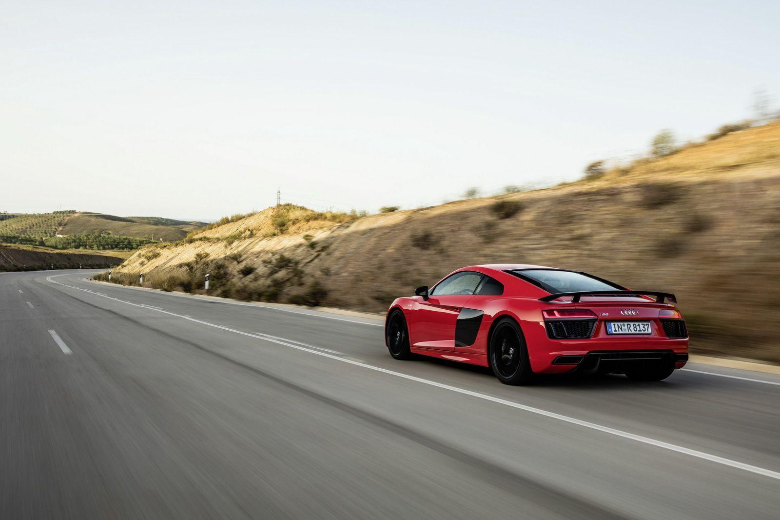 1600x1066 Audi R8 V10 Plus Poses in all its Glory