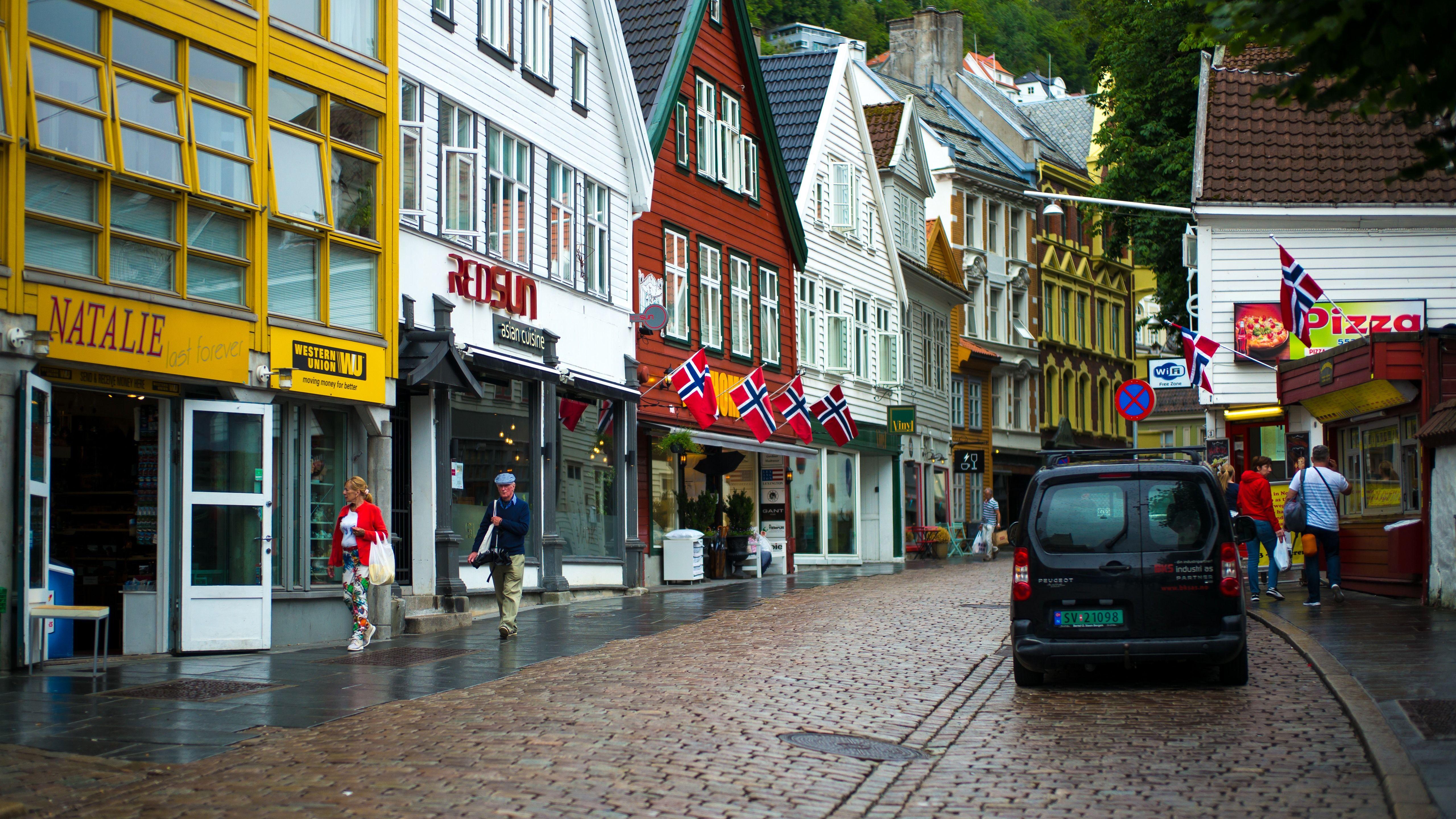 5120x2880 Wallpaper Norway, city street, houses, flags 5120x2880 UHD 5K Picture, Image