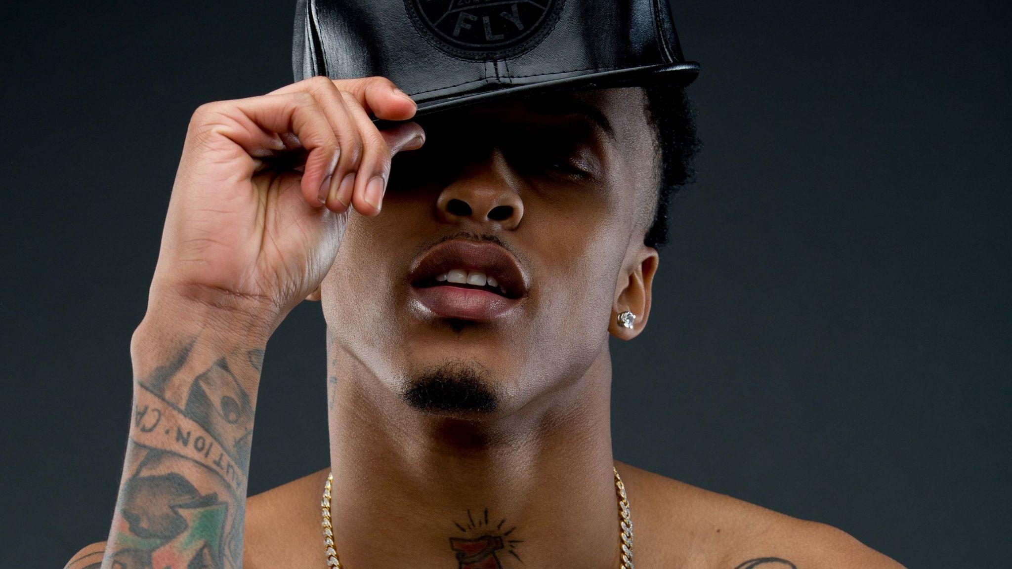 2048x1152 august alsina wallpaper HD background image. ololoshenka