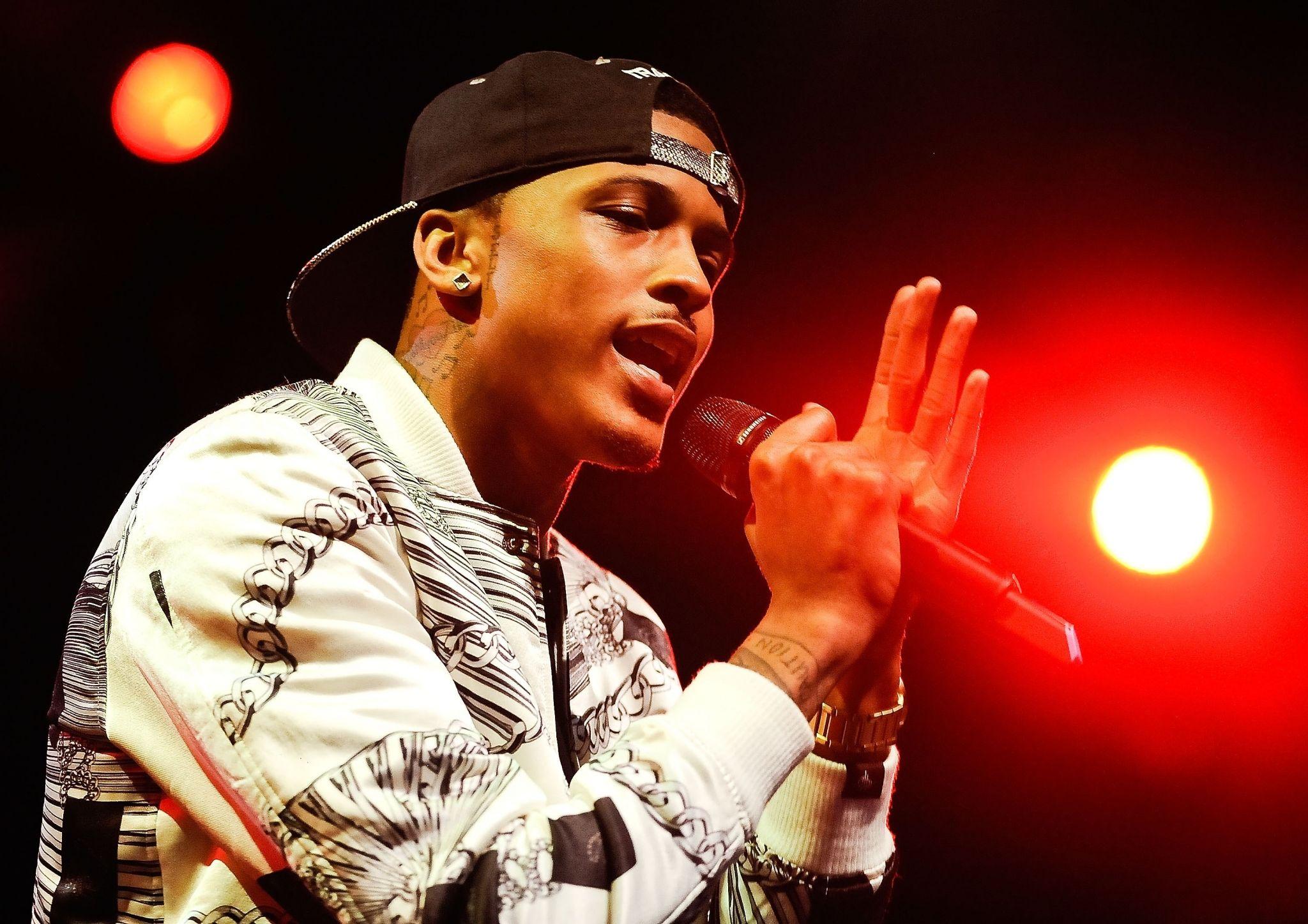 2048x1447 august alsina free desktop background for winter. ololoshka