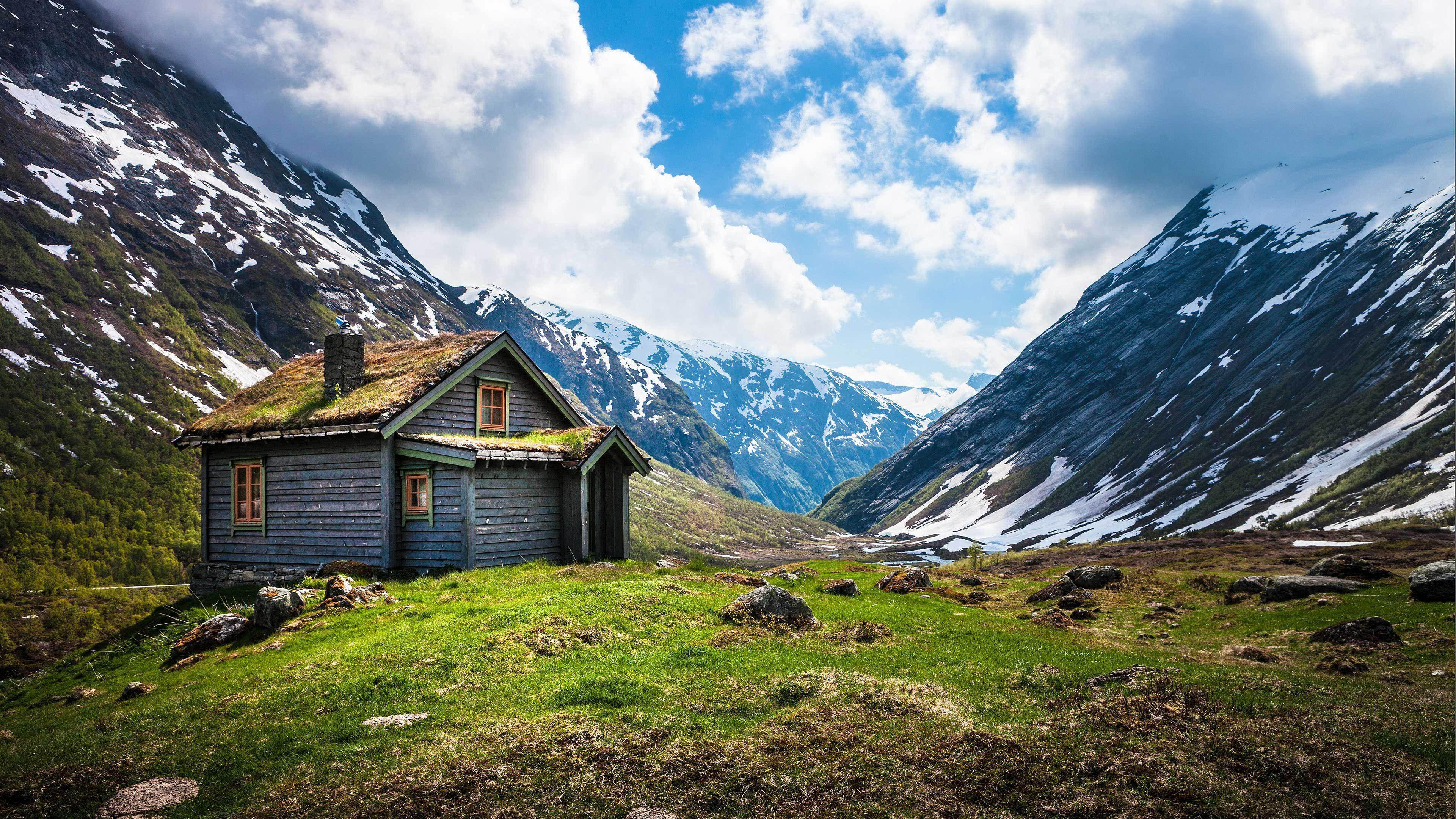 3840x2160 4k Mountain Home Wallpaper
