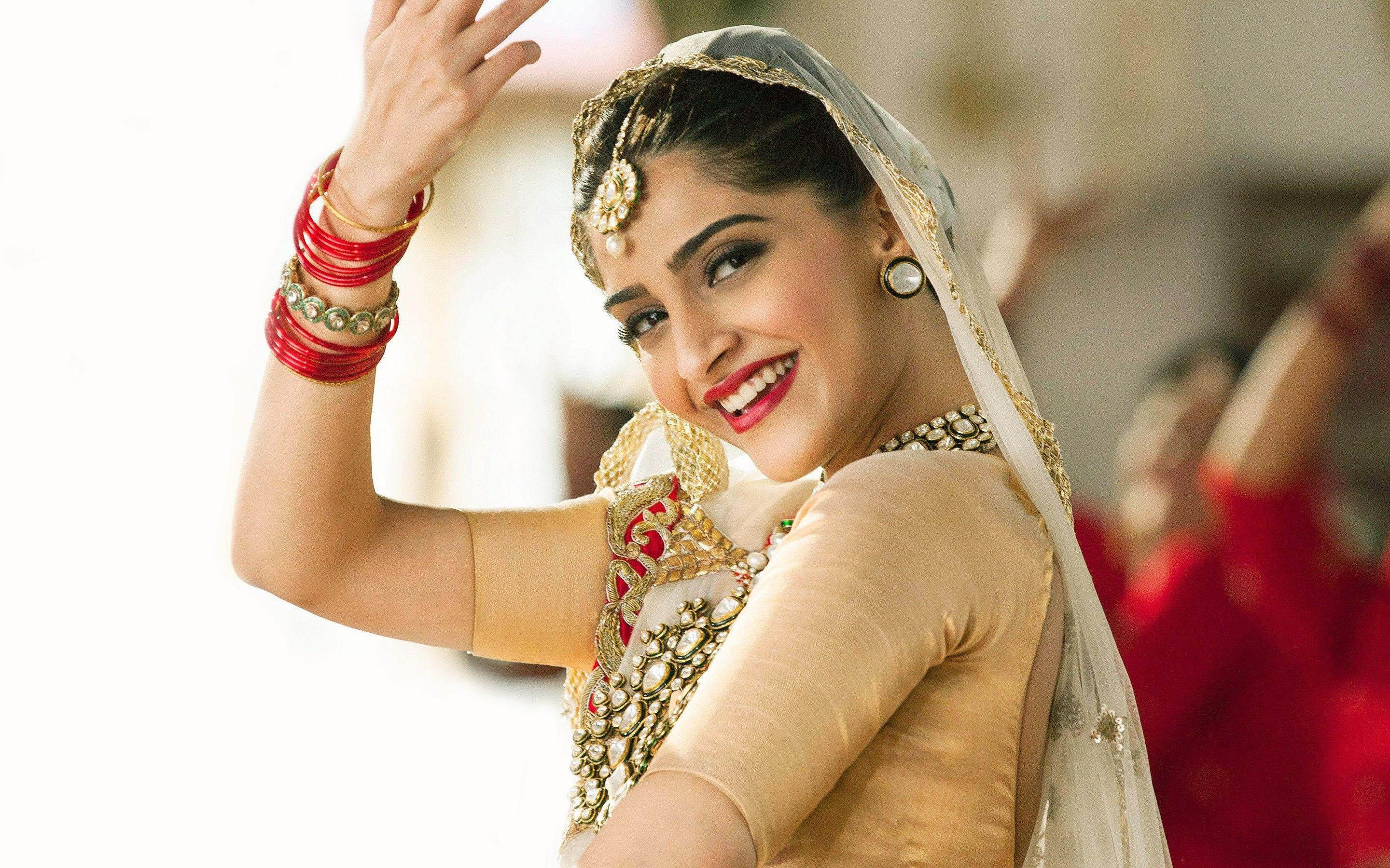 2880x1800 Sonam Kapoor Data Src Bollywood HD Wallpaper Kapoor HD Wallpaper New HD Wallpaper