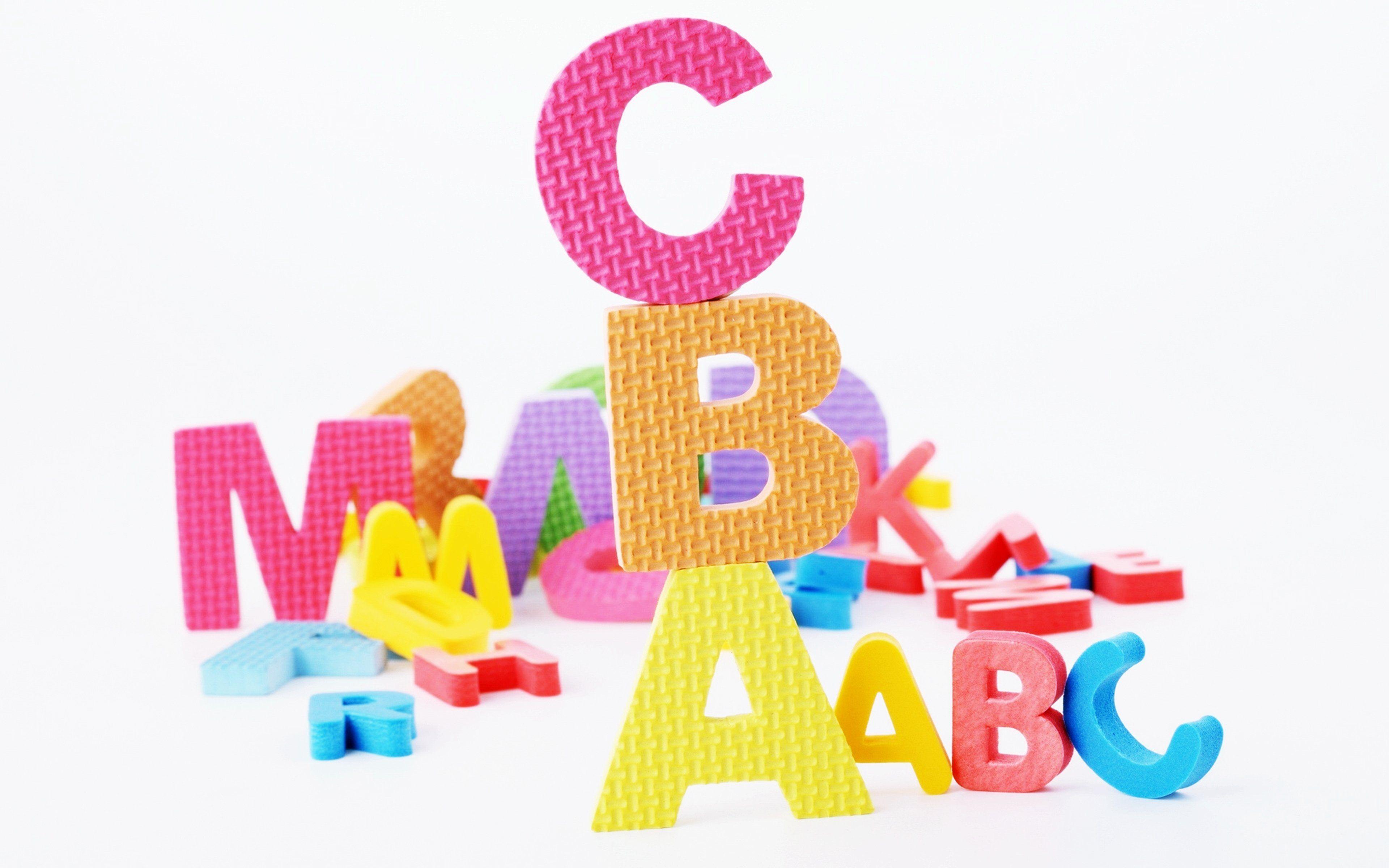 3840x2400 HD Alphabet Wallpaper