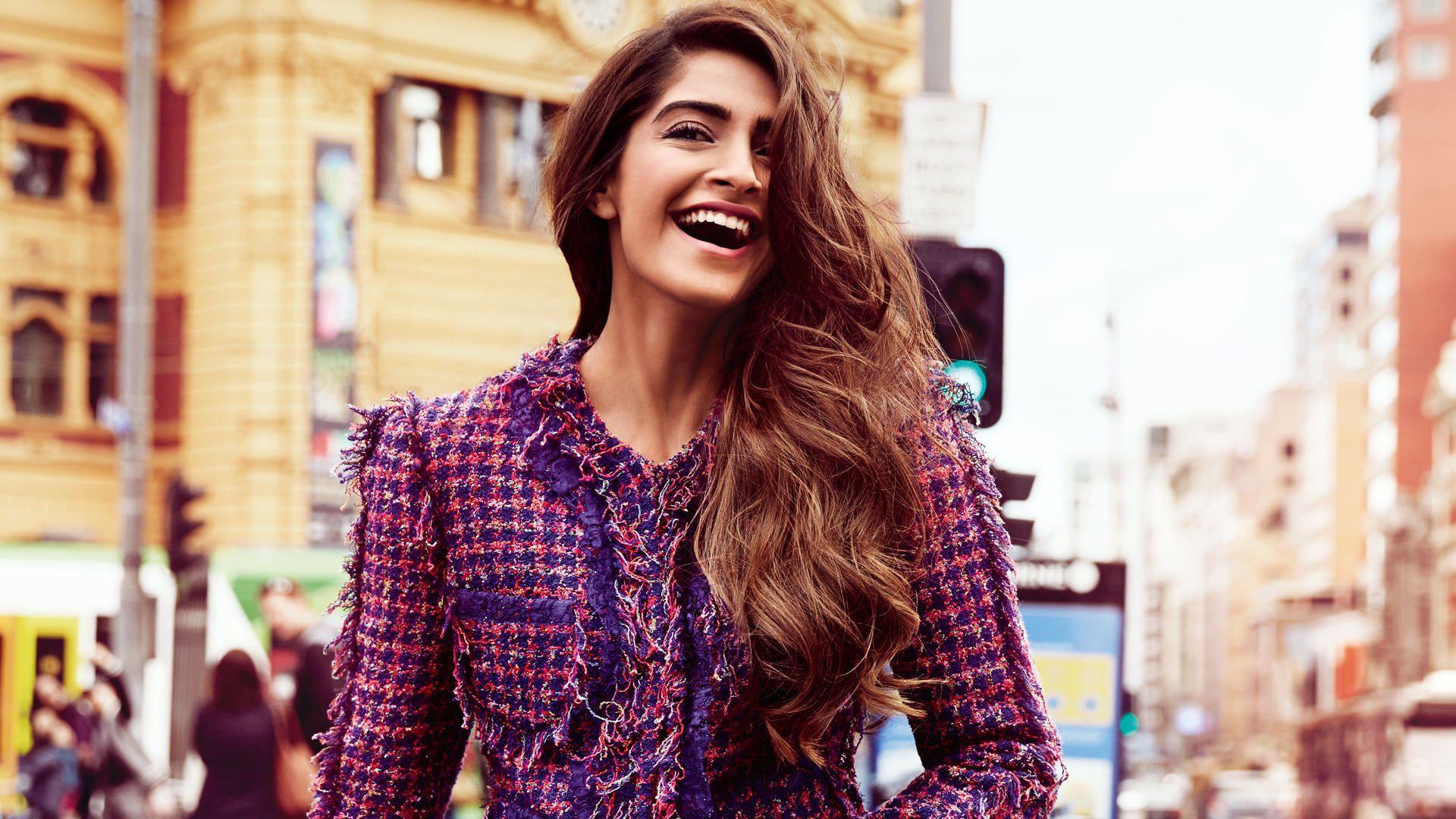 1920x1080 Cute Sonam Kapoor HD Wallpaper