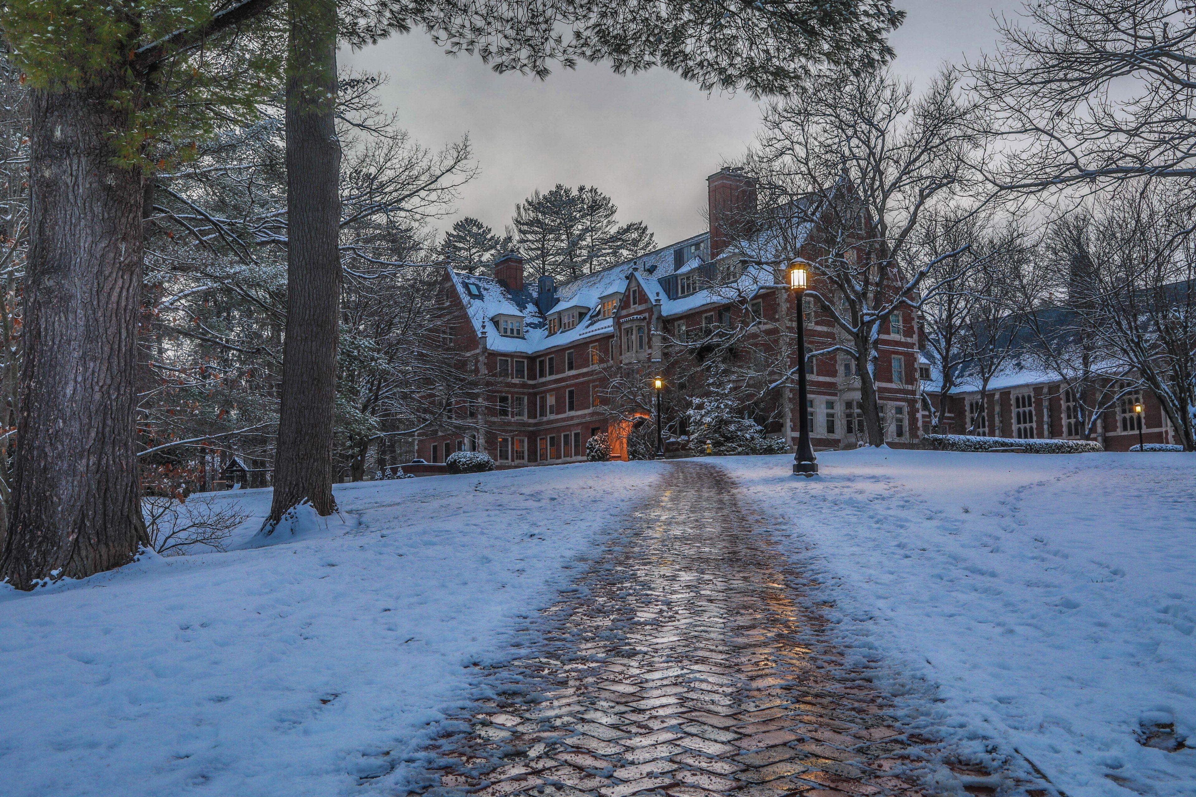 3840x2560 Wallpaper / a walkway leading up to st_ pauls school in concord new hampshire, st pauls school in winter 4k wallpaper