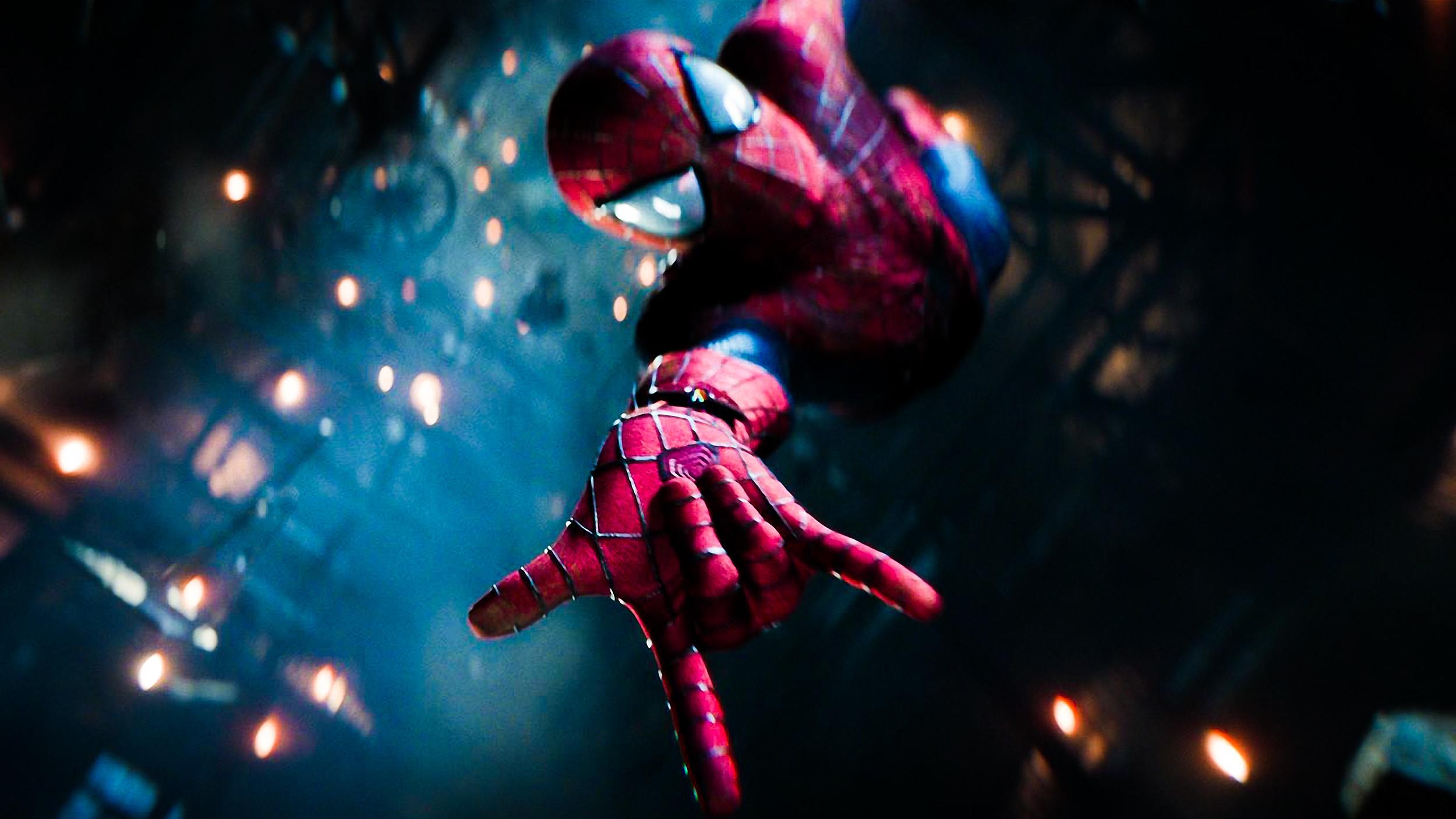 2500x1406 Superhero Wallpaper For Desktop