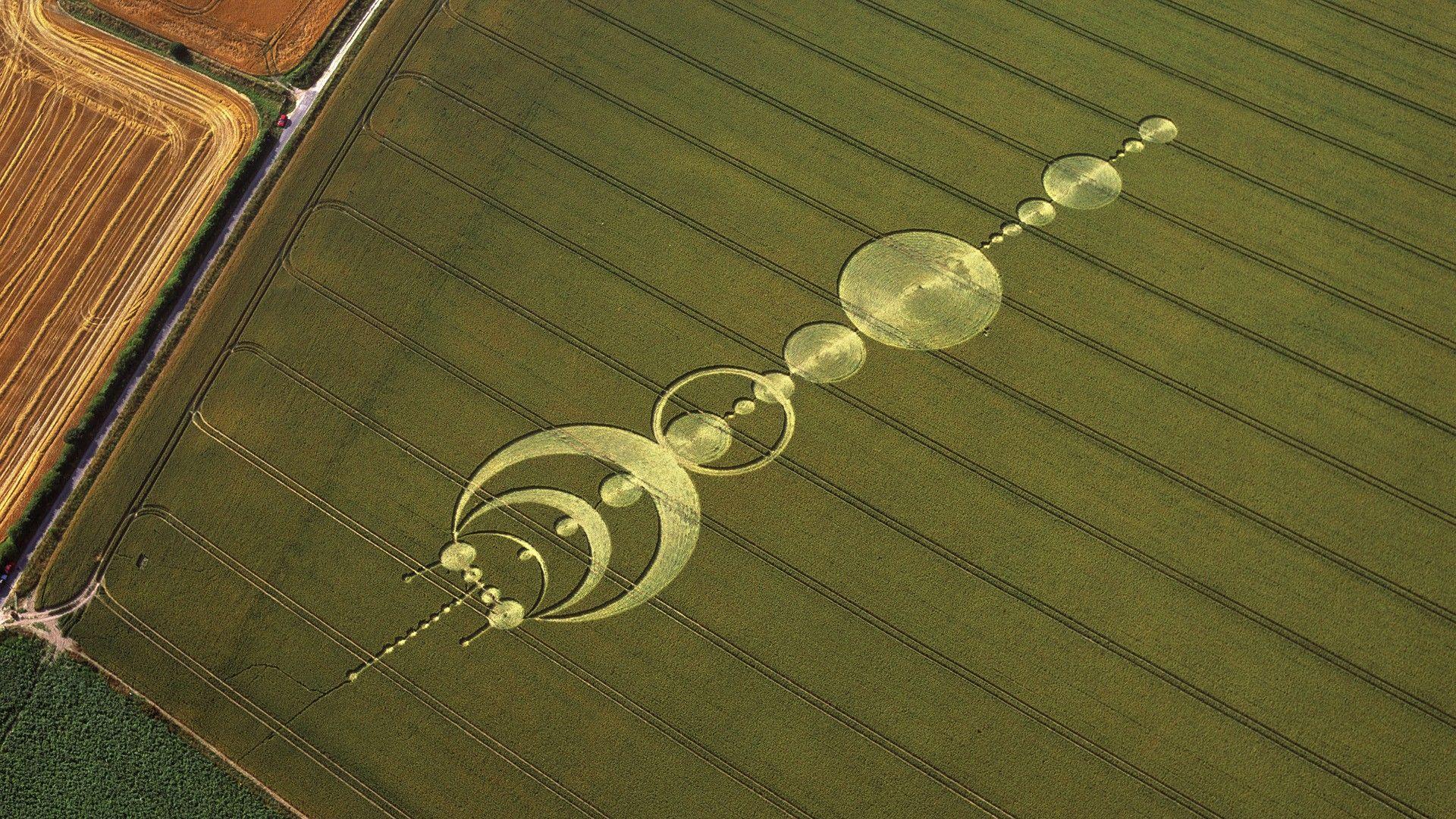 1920x1080 Crop Circle Wallpaper
