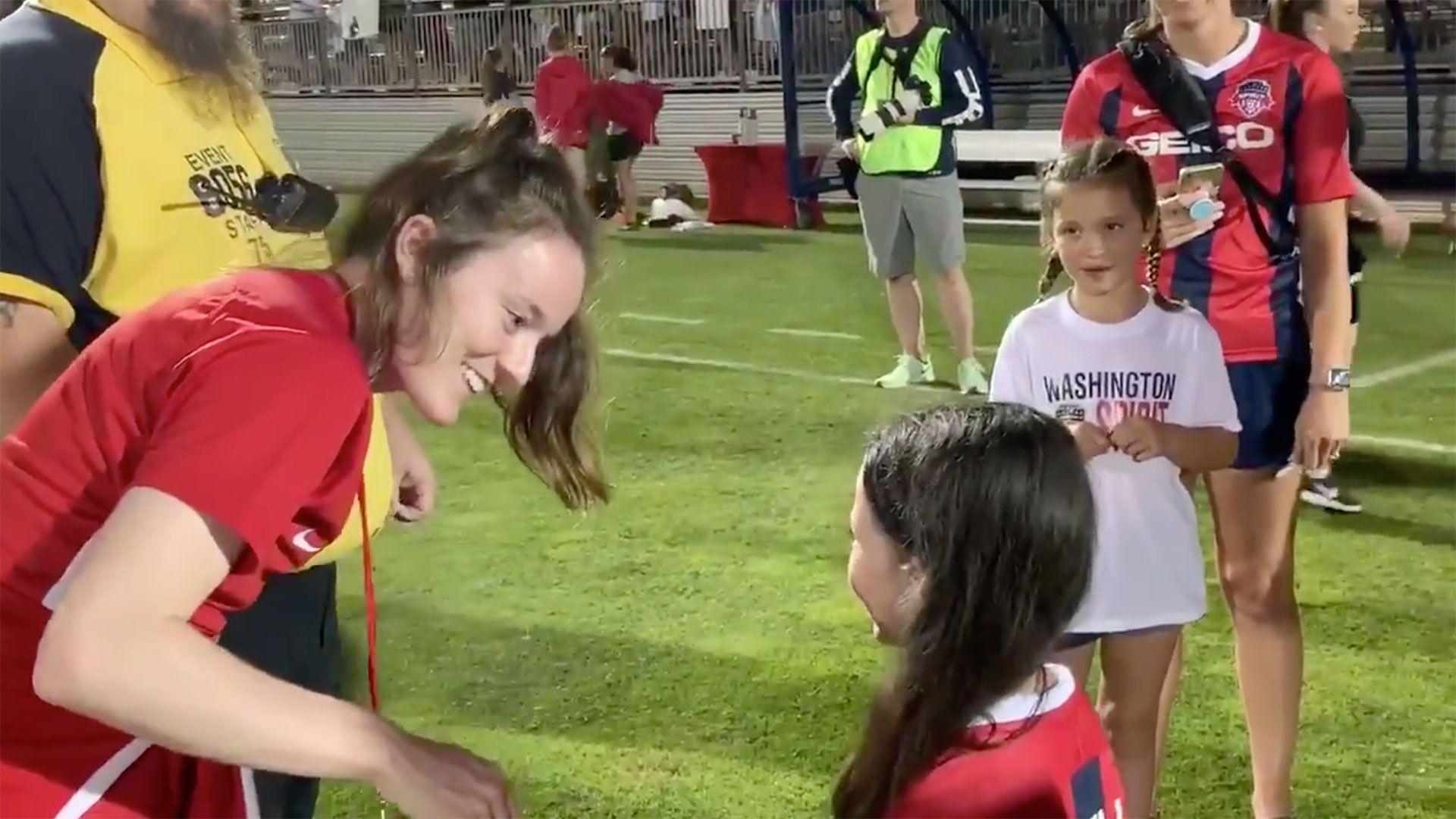 1920x1080 USWNT's Rose Lavelle Meets Young Fan with the Same Name