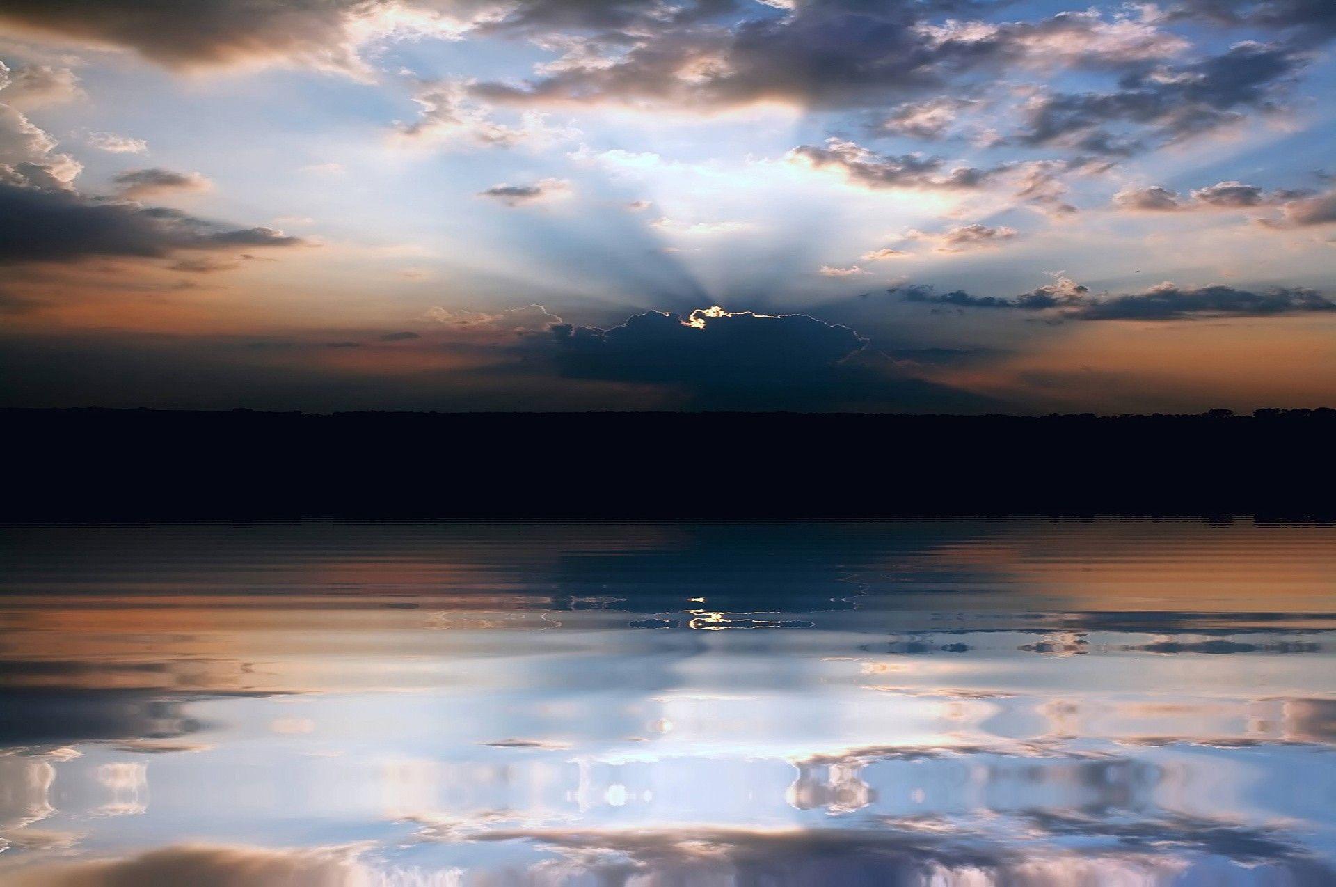 1920x1274 Sky: Coming Reflection Water Clouds Majesty Sun Sky Wallpaper 4k
