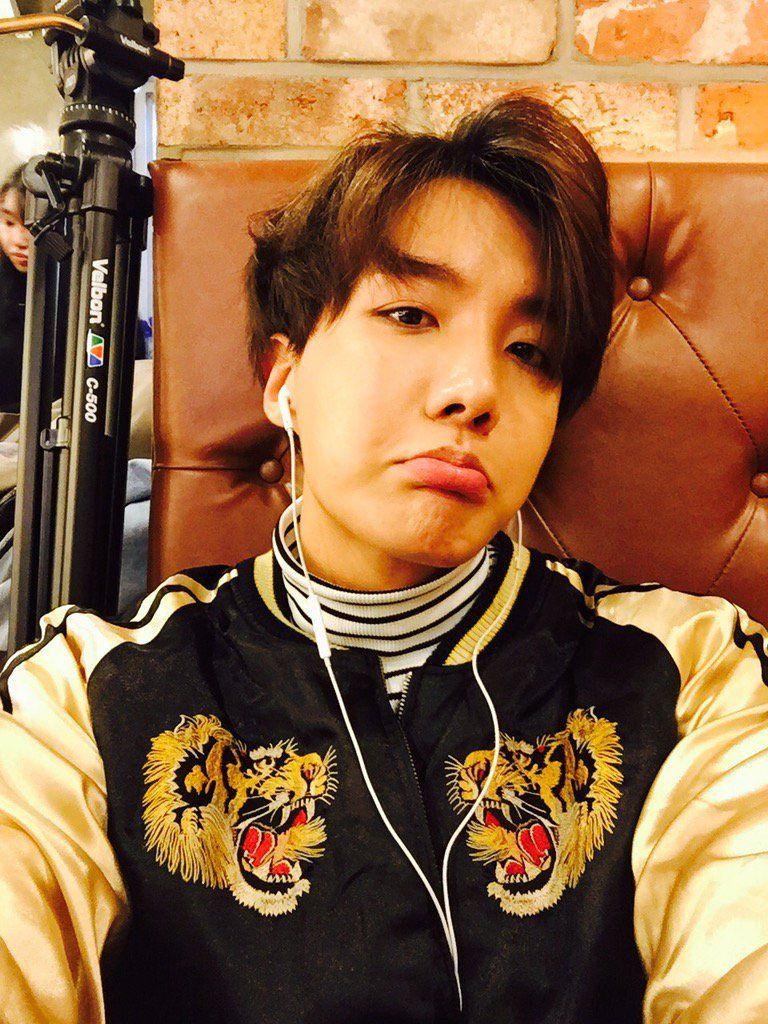 768x1024 Jhope hottie ♔♥ фото