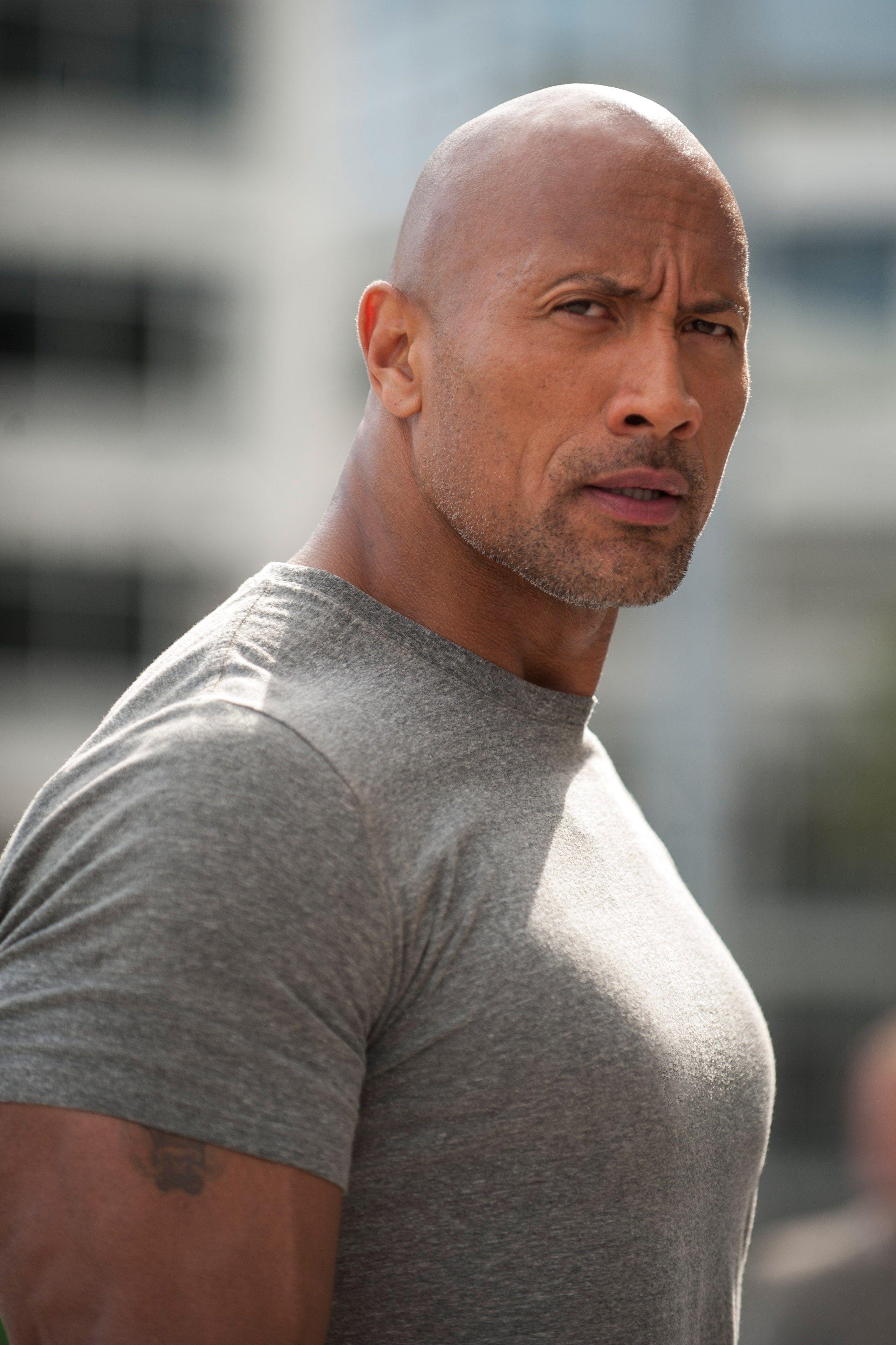2557x3836 Dwayne Johnson HD