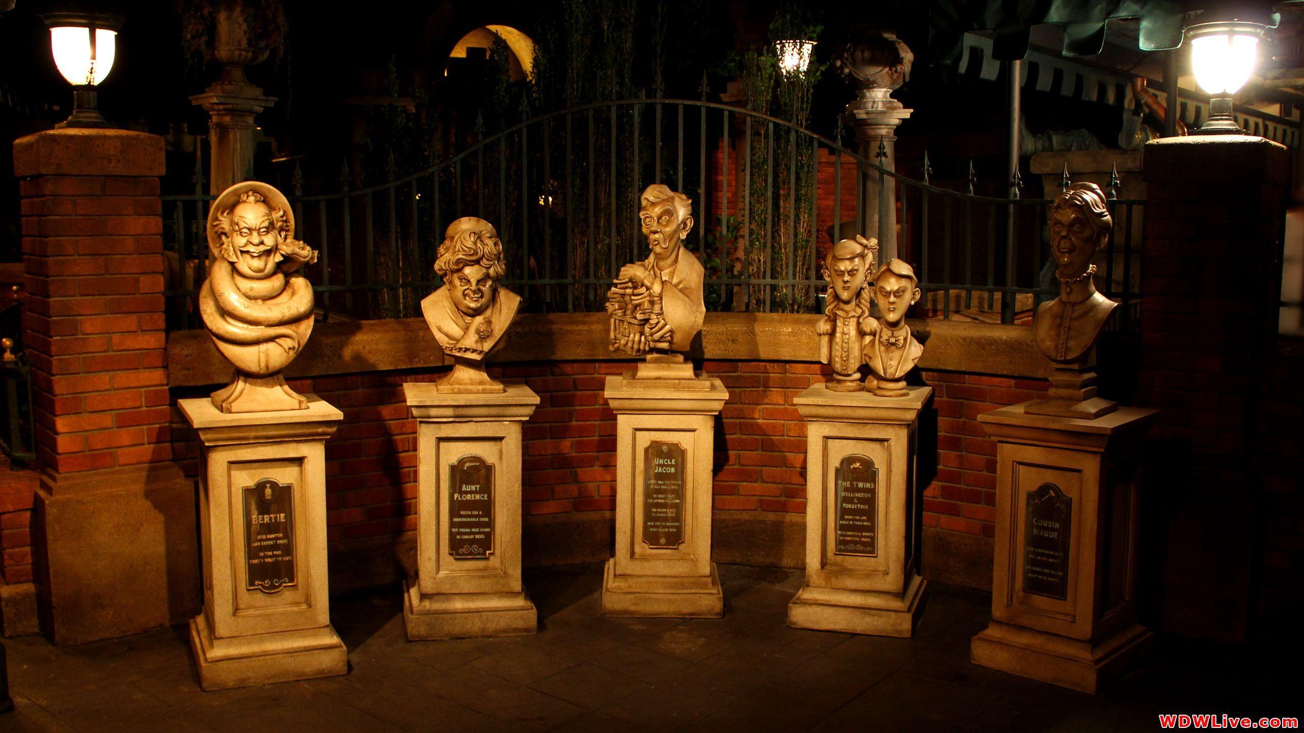 2560x1440 Haunted Mansion Wallpaper