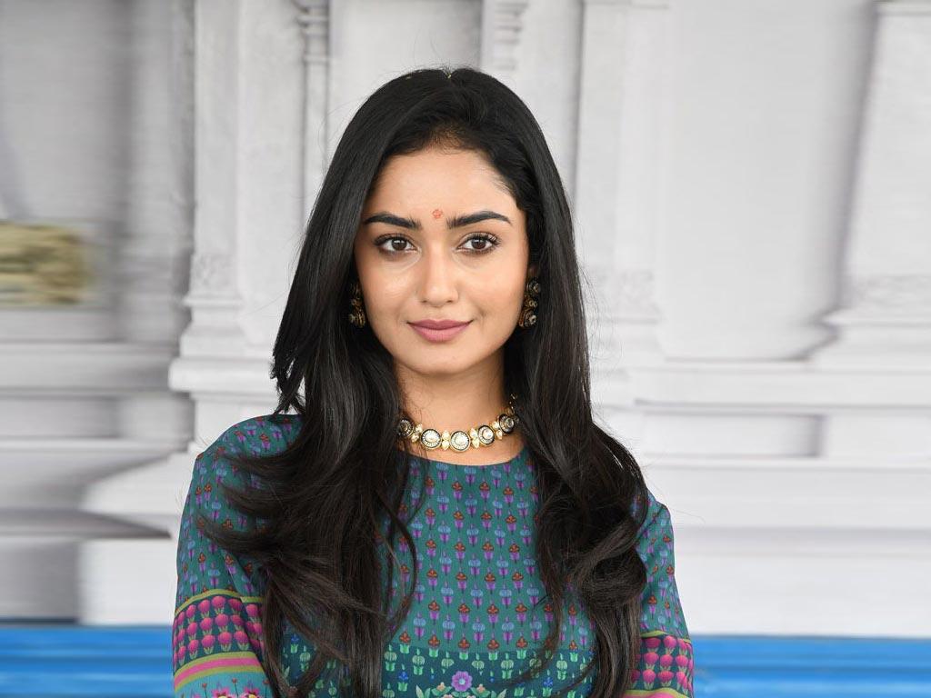 1024x768 2k, 4k, 5k, and 8k Ultra HD Wallpaper Download Free: Tridha Choudhury HD 4k Desktop Wallpaper