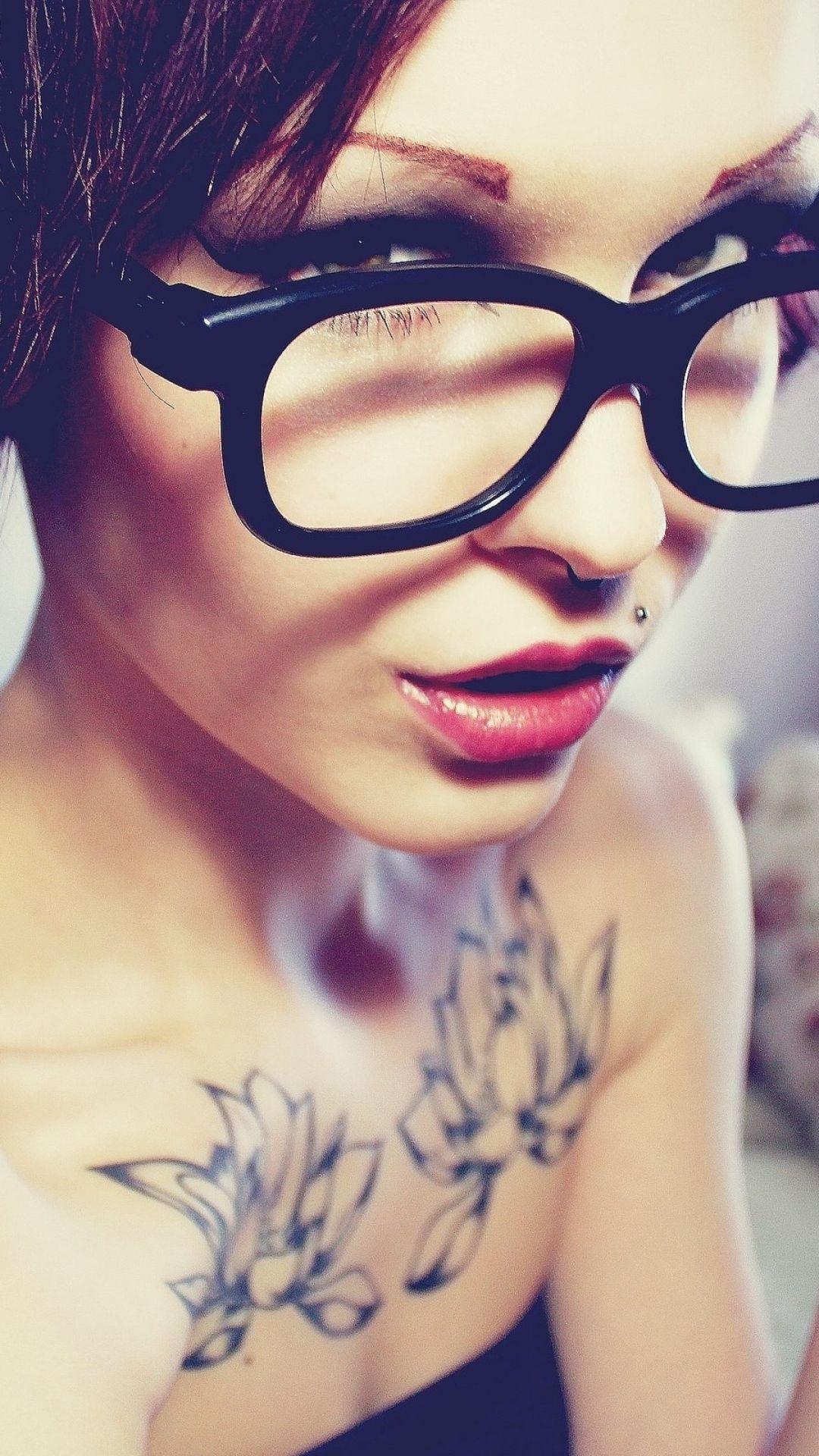 1080x1920 Beautiful girl glasses htc one wallpaper