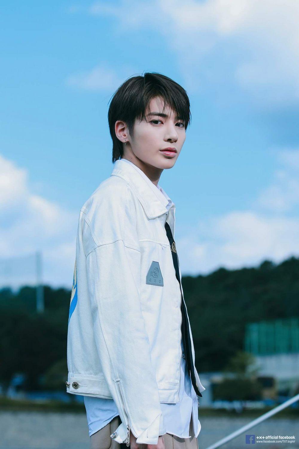 1000x1500 Baru Saja Comeback, 9 Potret Taehyun TXT Ini Bikin MOA Gagal Fokus!