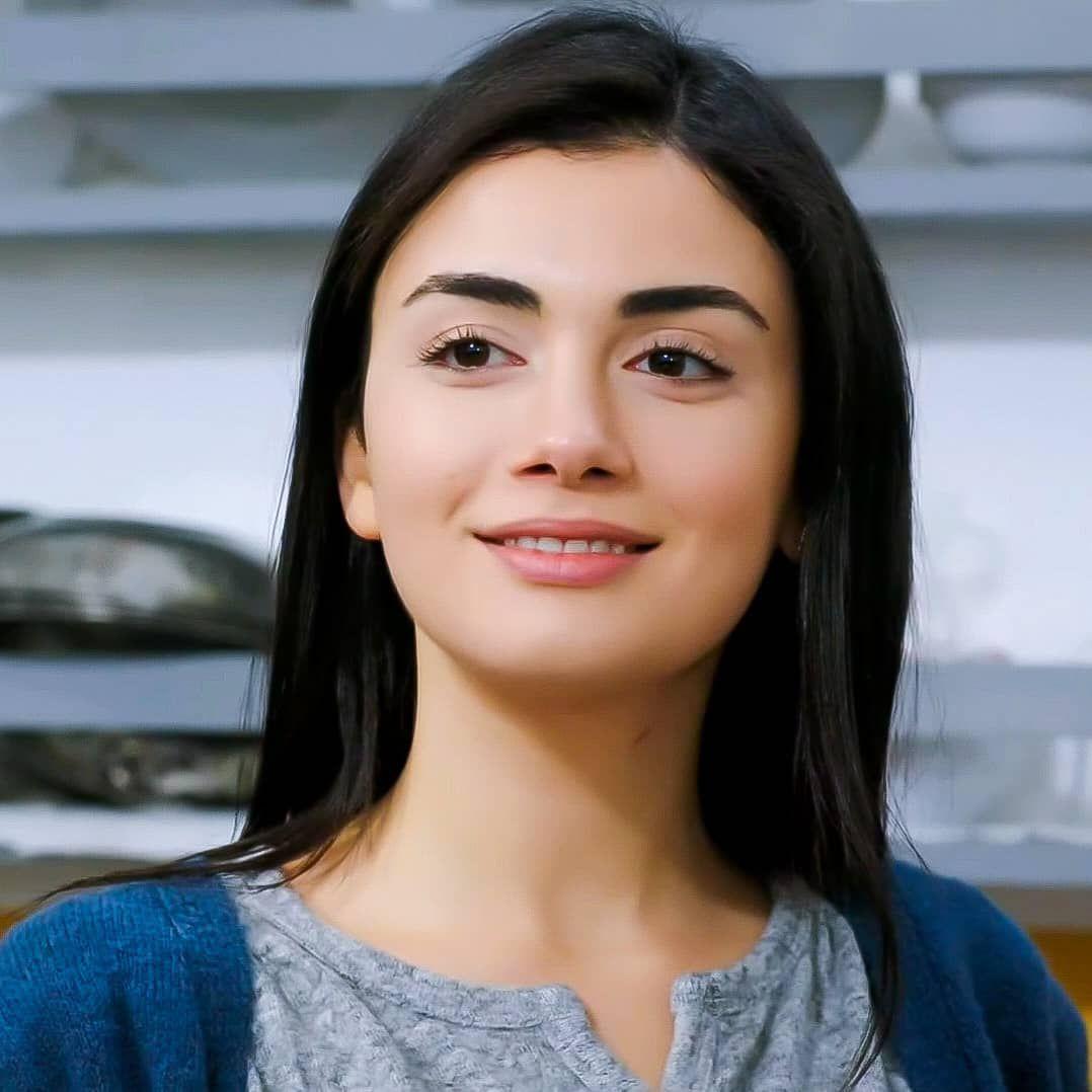 Özge Yağız Wallpapers - Top Free Özge Yağız Backgrounds - WallpaperAccess
