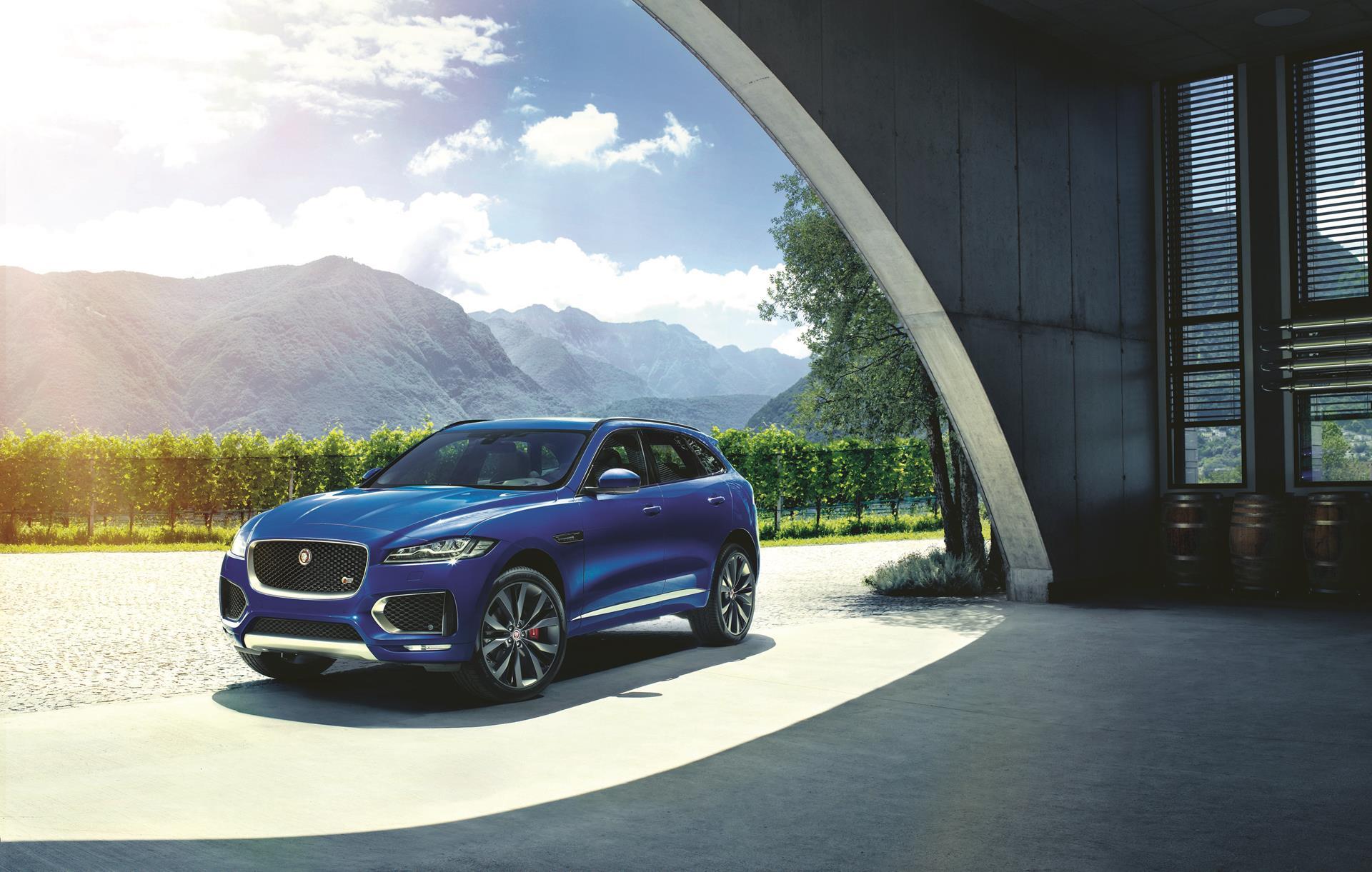 1920x1221 Jaguar F Pace Wallpaper [HD]