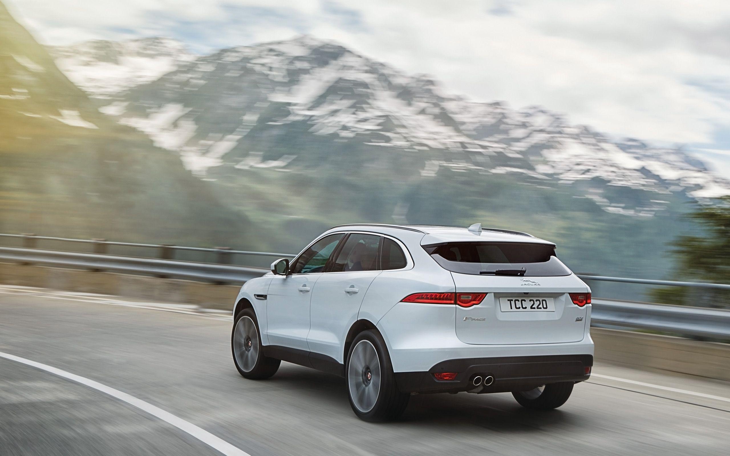 2560x1600 Jaguar F Pace