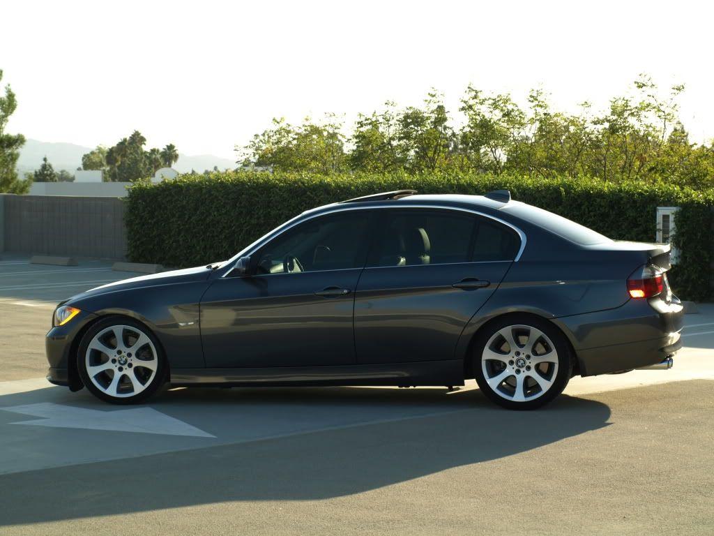 1024x768 Affluent 2006 Bmw 330i Cool Car Wallpaper