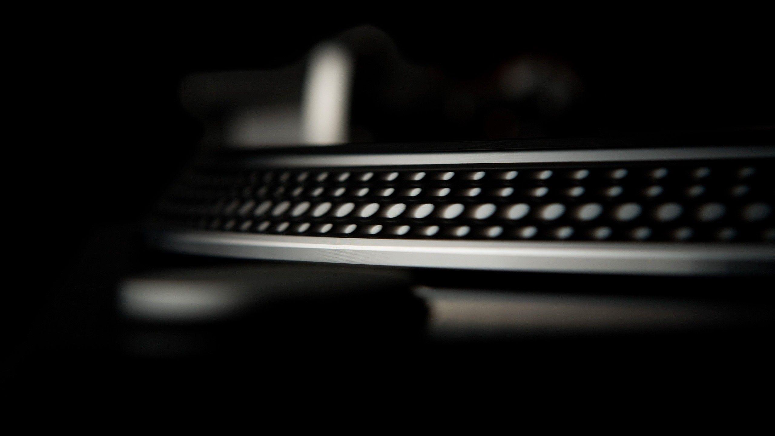 2560x1440 Download 2560x1440 Turntable, Vinyl, Music, Dj Wallpaper for iMac 27 inch