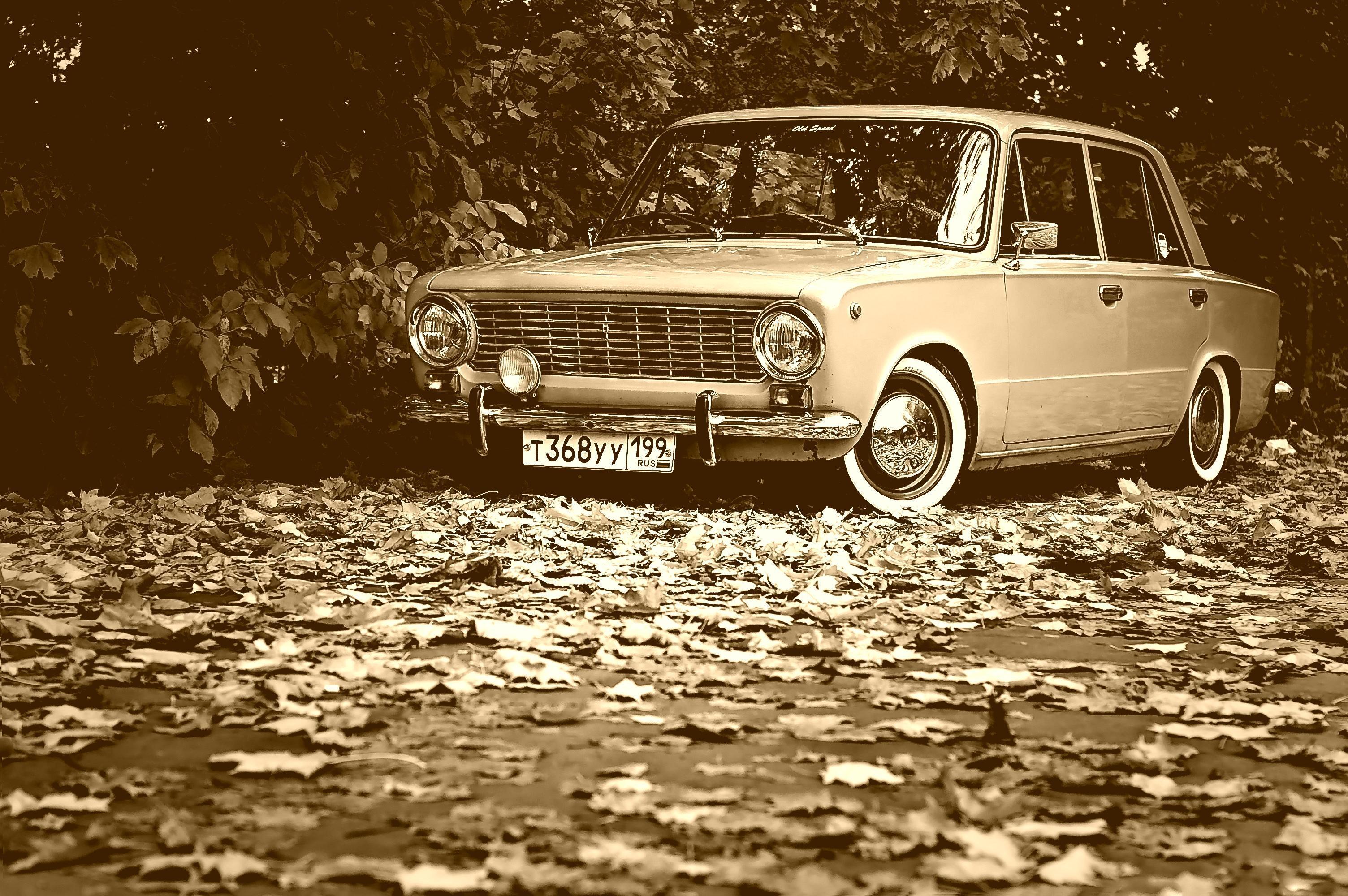 3008x2000 Black and white wallpaper vintage car