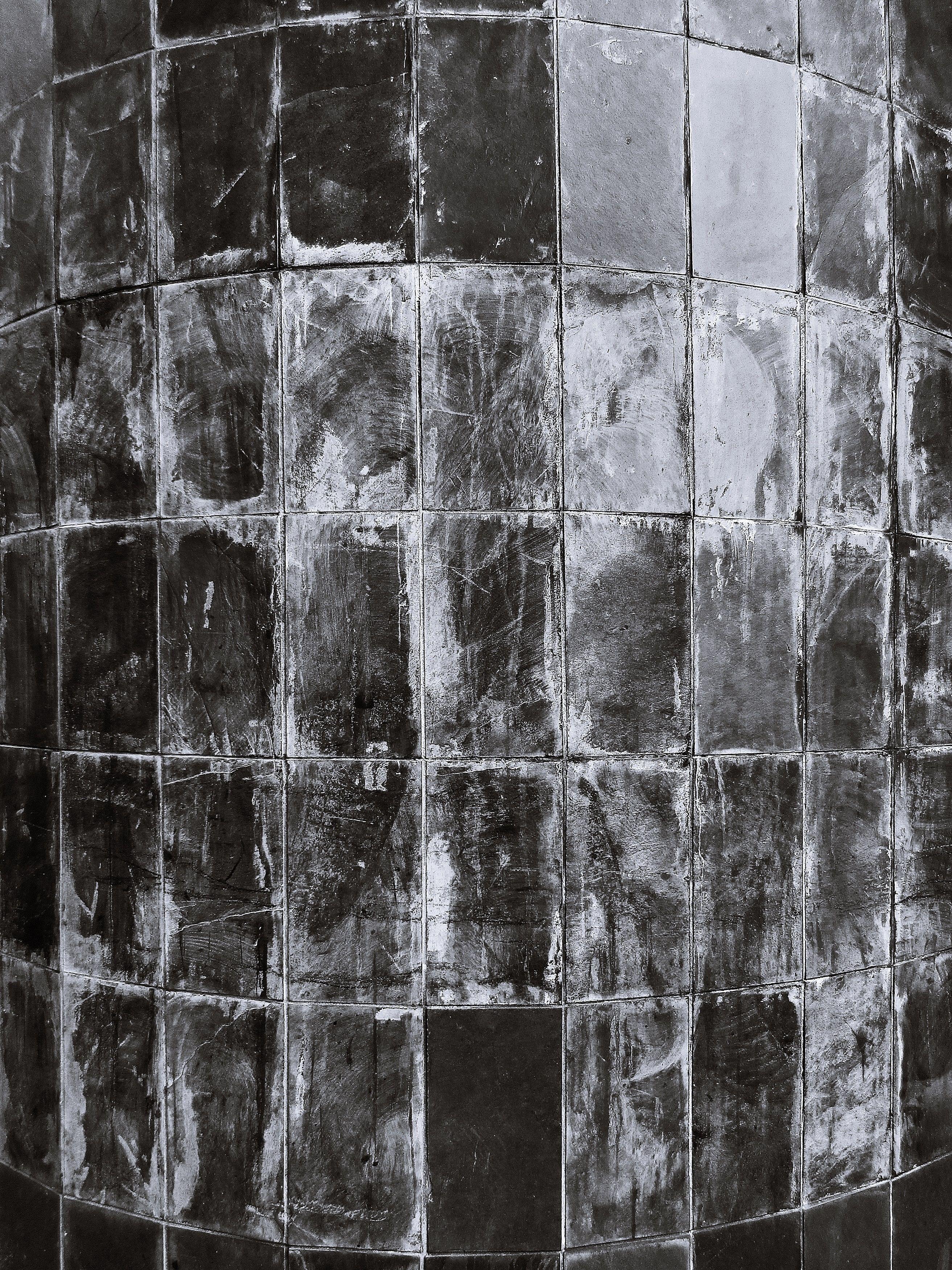 2625x3500 Download wallpaper 2625x3500 tile, wall, facade, dirty, old, black and white HD background