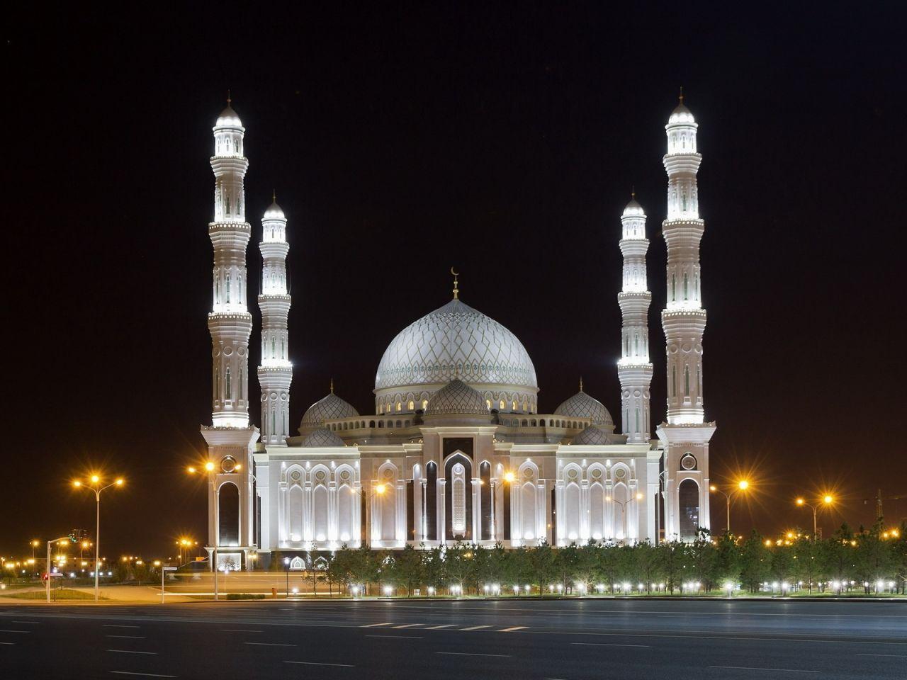 1280x960 Astana Hazrat Sultan Mosque HD Wallpaper