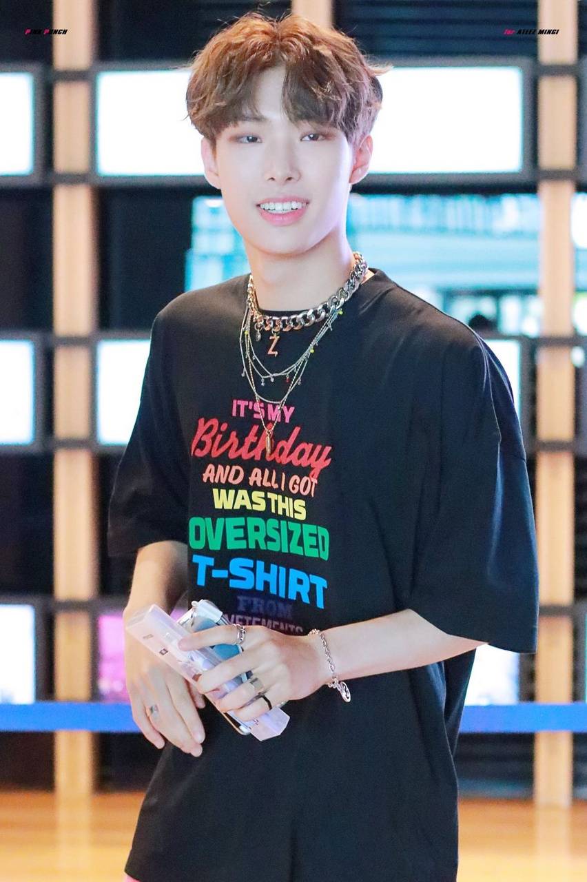852x1280 Mingi UwU wallpaper
