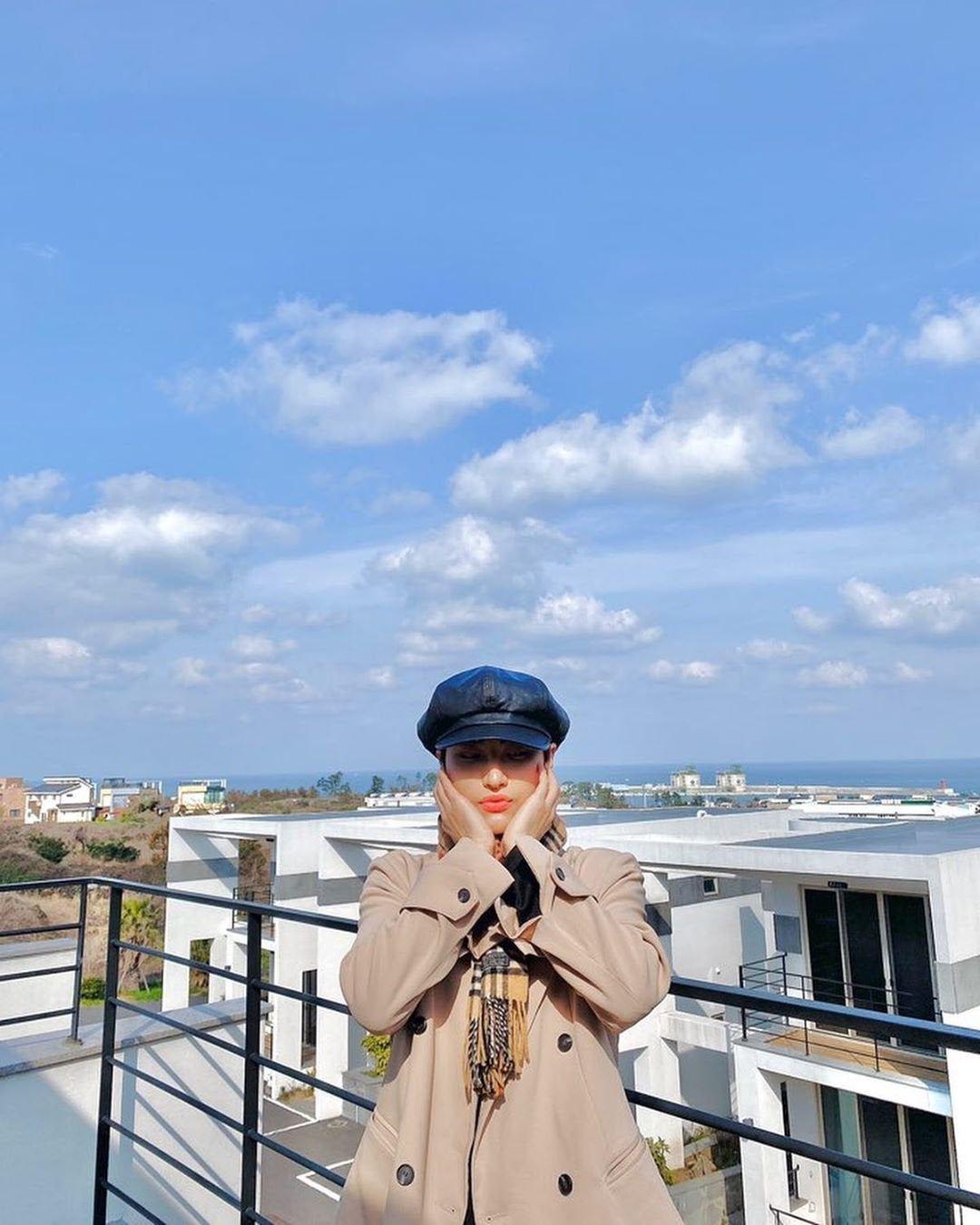1080x1350 200219: Daily Ateez: Seong Hwa took selfies for ATINY